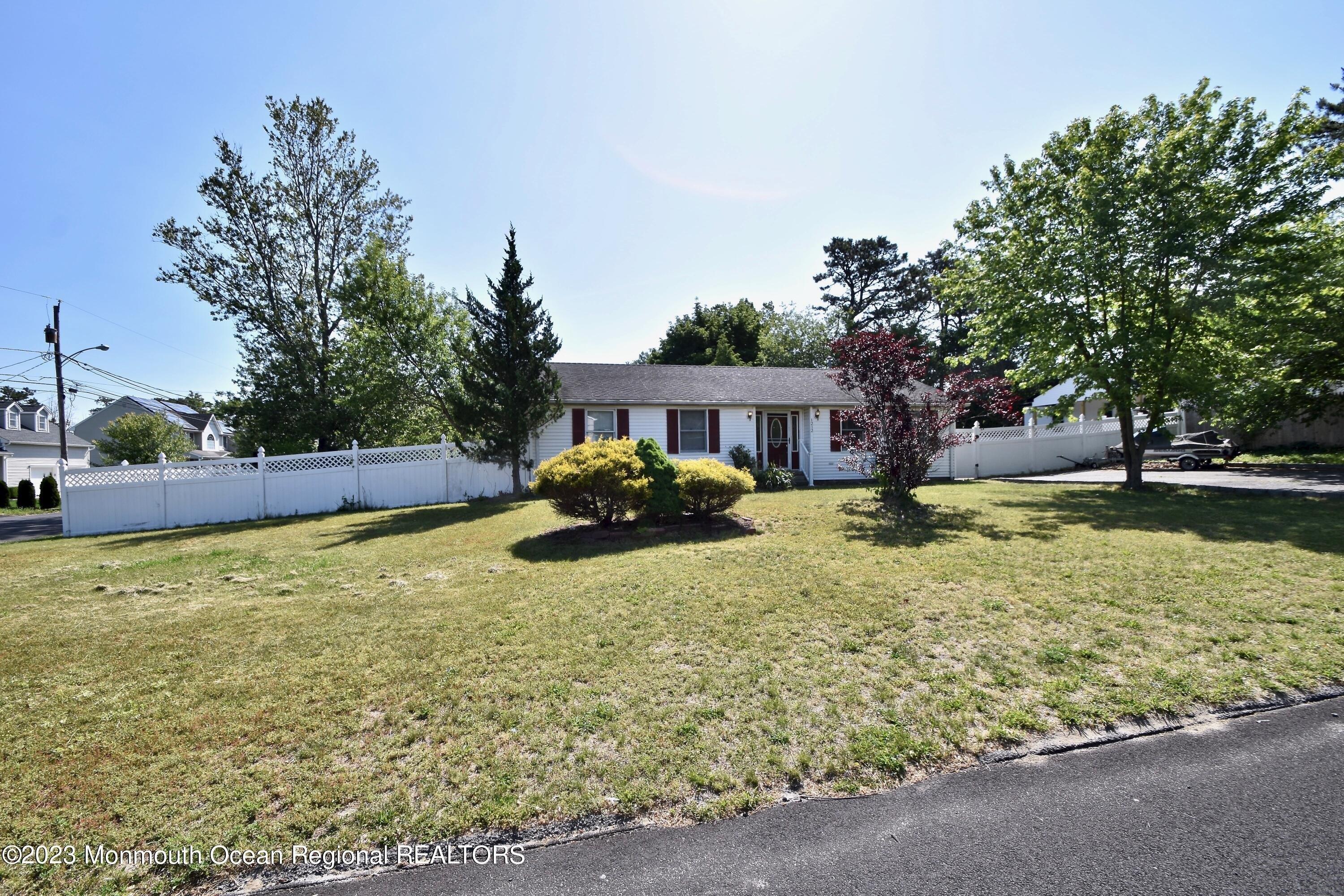 Middlesex St, Toms River, NJ 08757