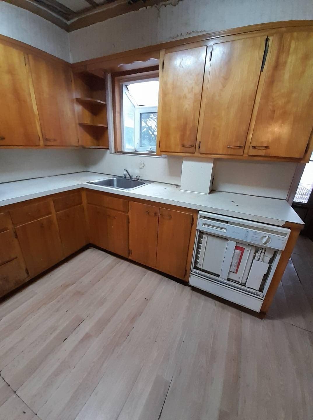 79th St, Glendale, NY 11385