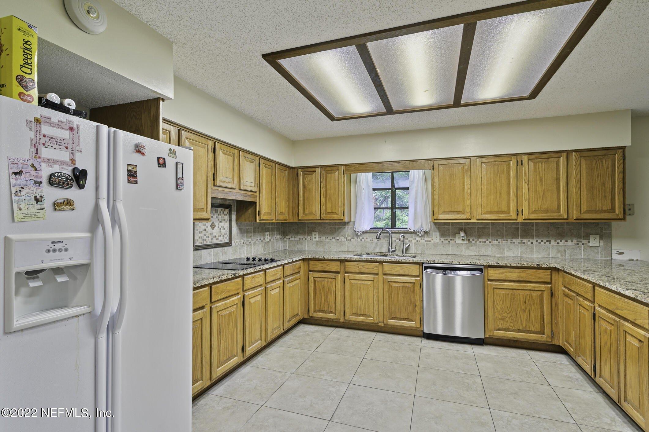 Lenox Ave, Jacksonville, FL 32221