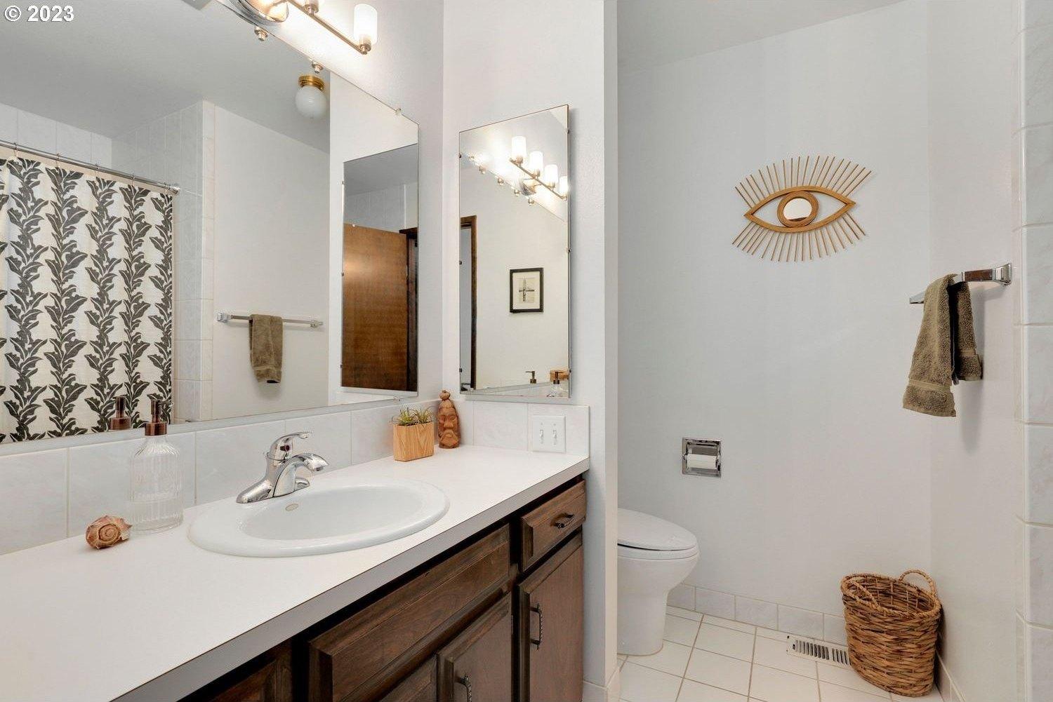 Sw Plum Ct, Portland, OR 97219