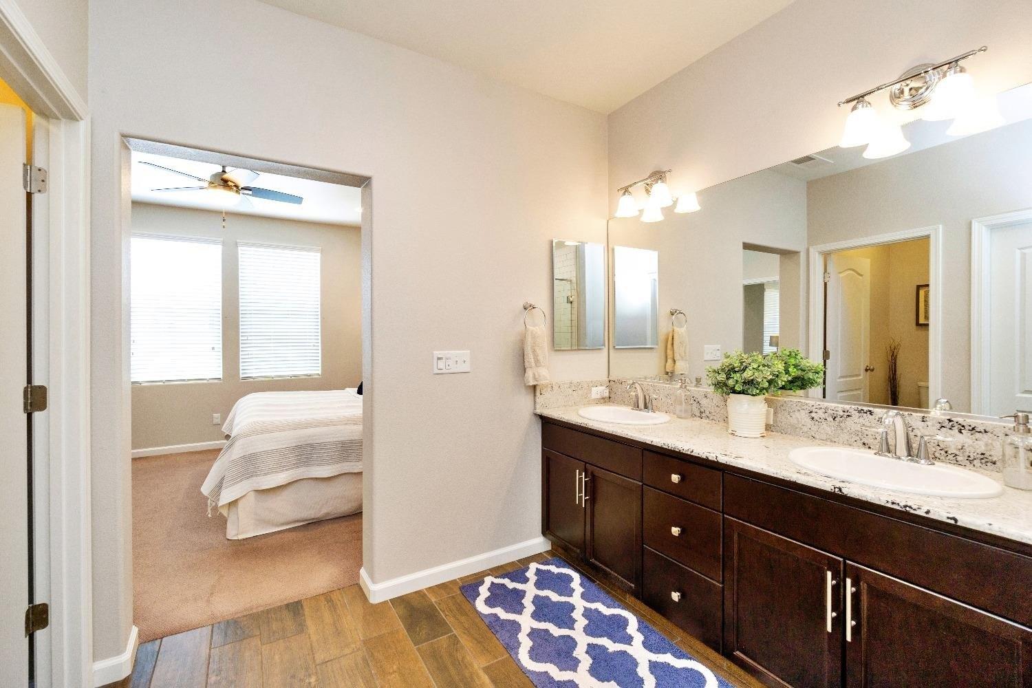 Sussex Ave, Clovis, CA 93619