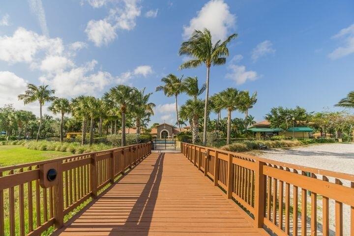 Mill Creek Dr, Palm Beach Gardens, FL 33410