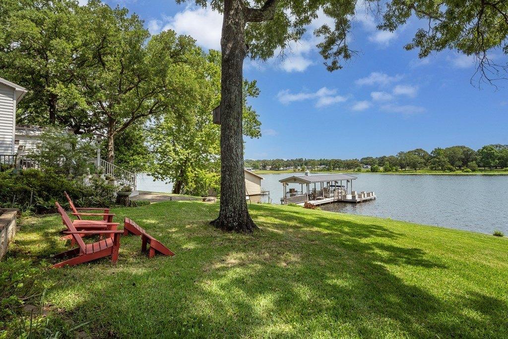 Impala Point Dr, Athens, TX 75752
