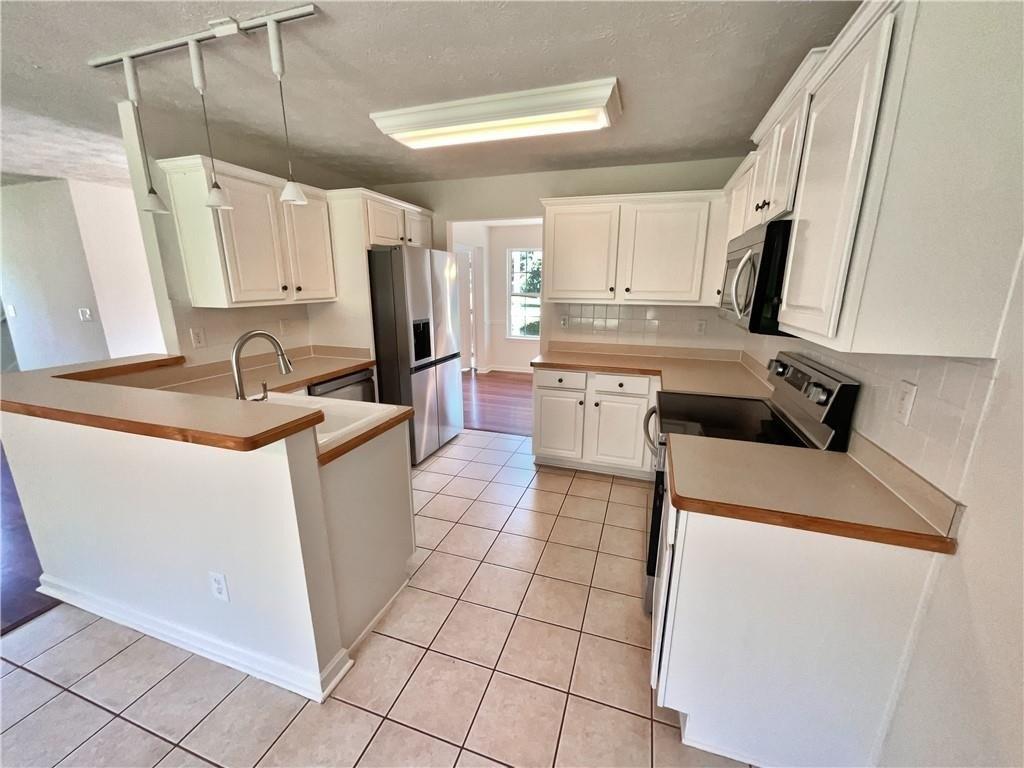 Orchard Cir, Monroe, GA 30656
