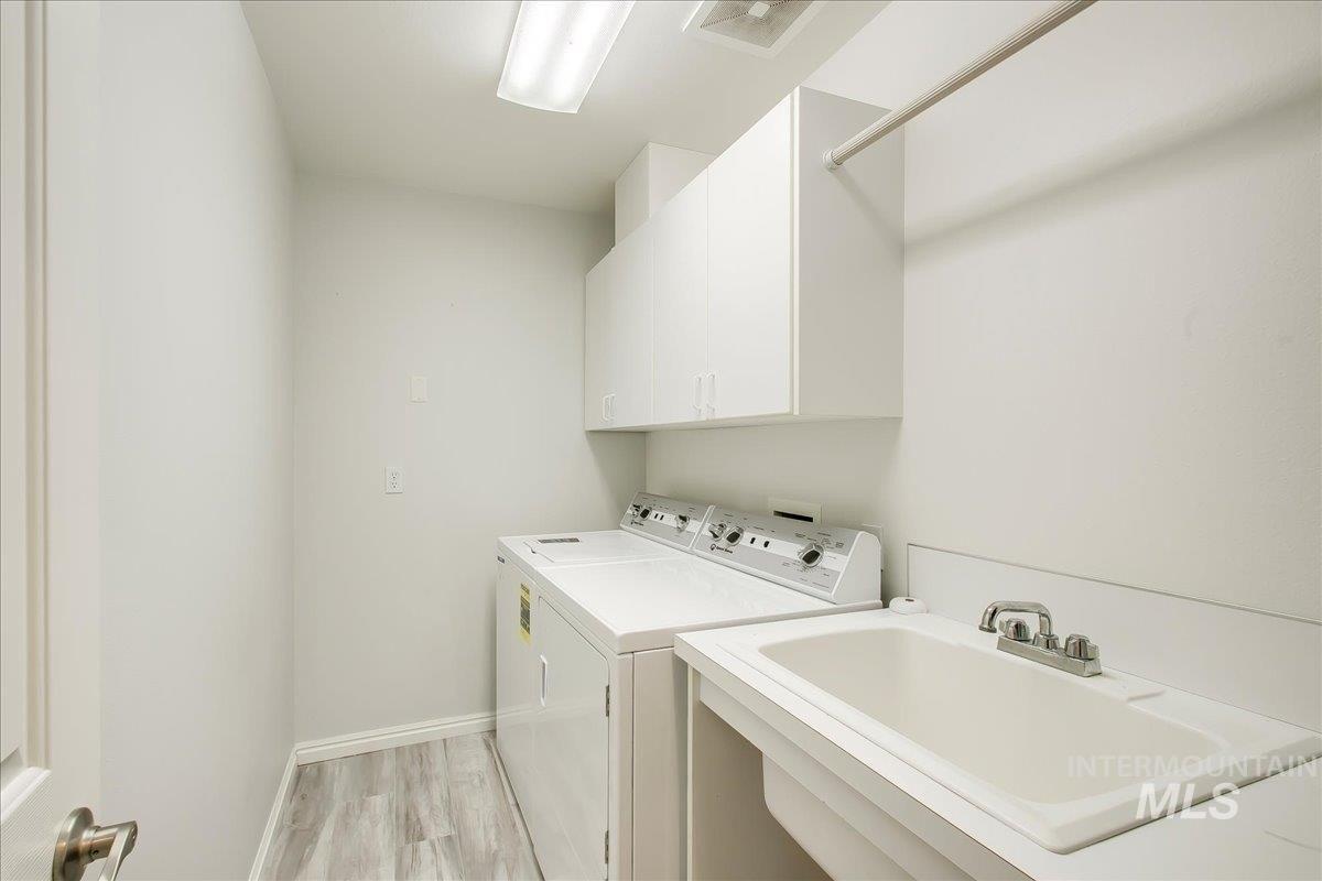 S Trapper Cove Ave, Boise, ID 83709