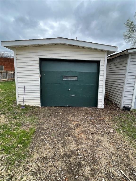 S Logan St, Elyria, OH 44035