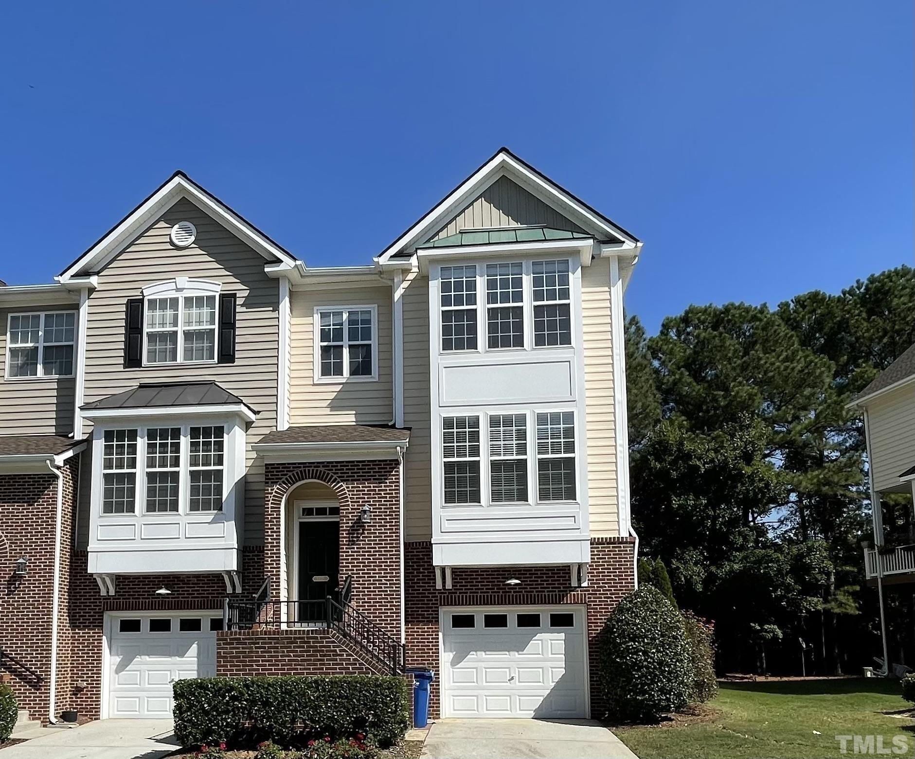 Silver Moon Ln, Raleigh, NC 27606