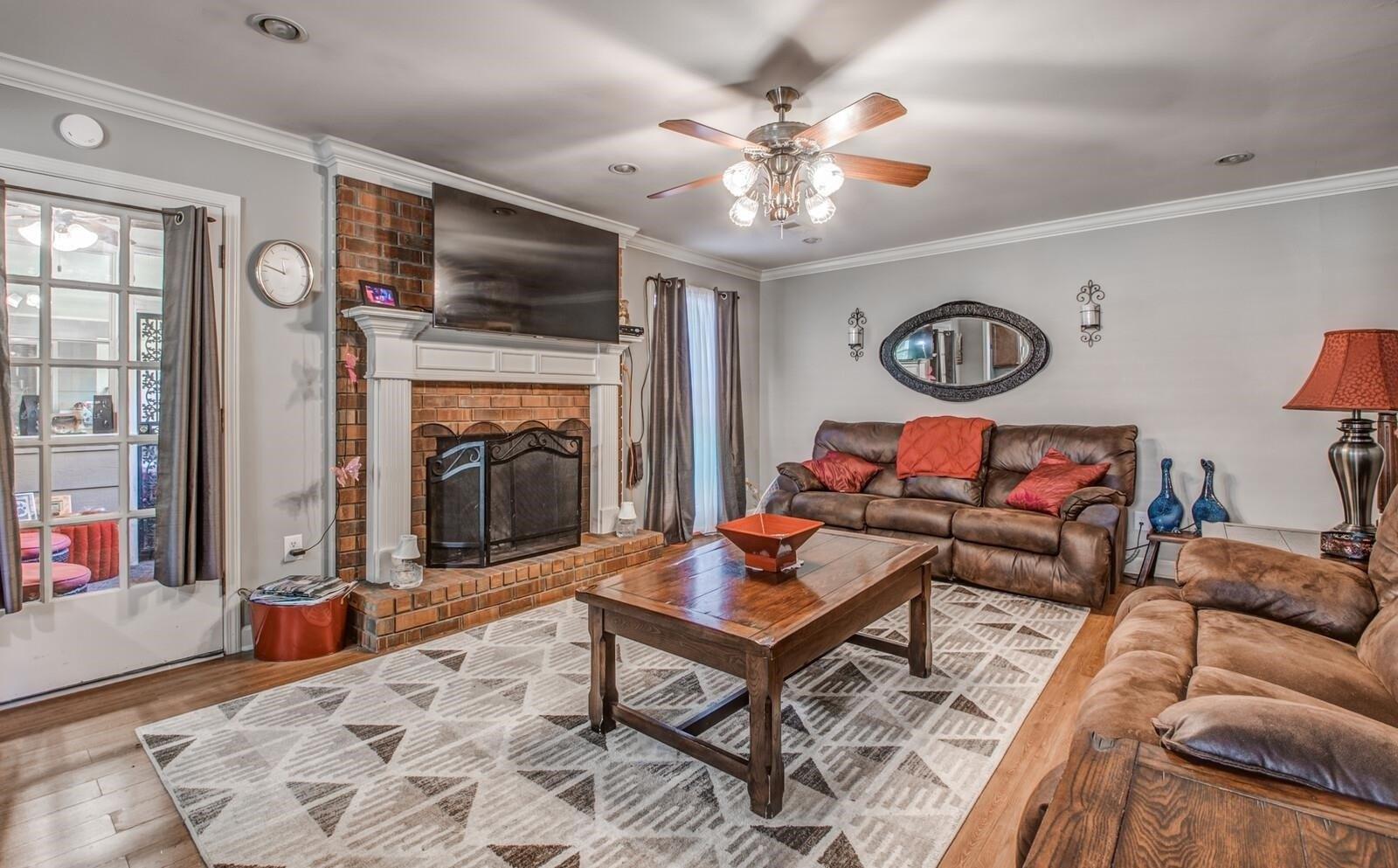Edgeworth Ln, Memphis, TN 38119