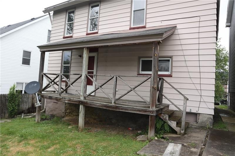 Green St, California, PA 15419