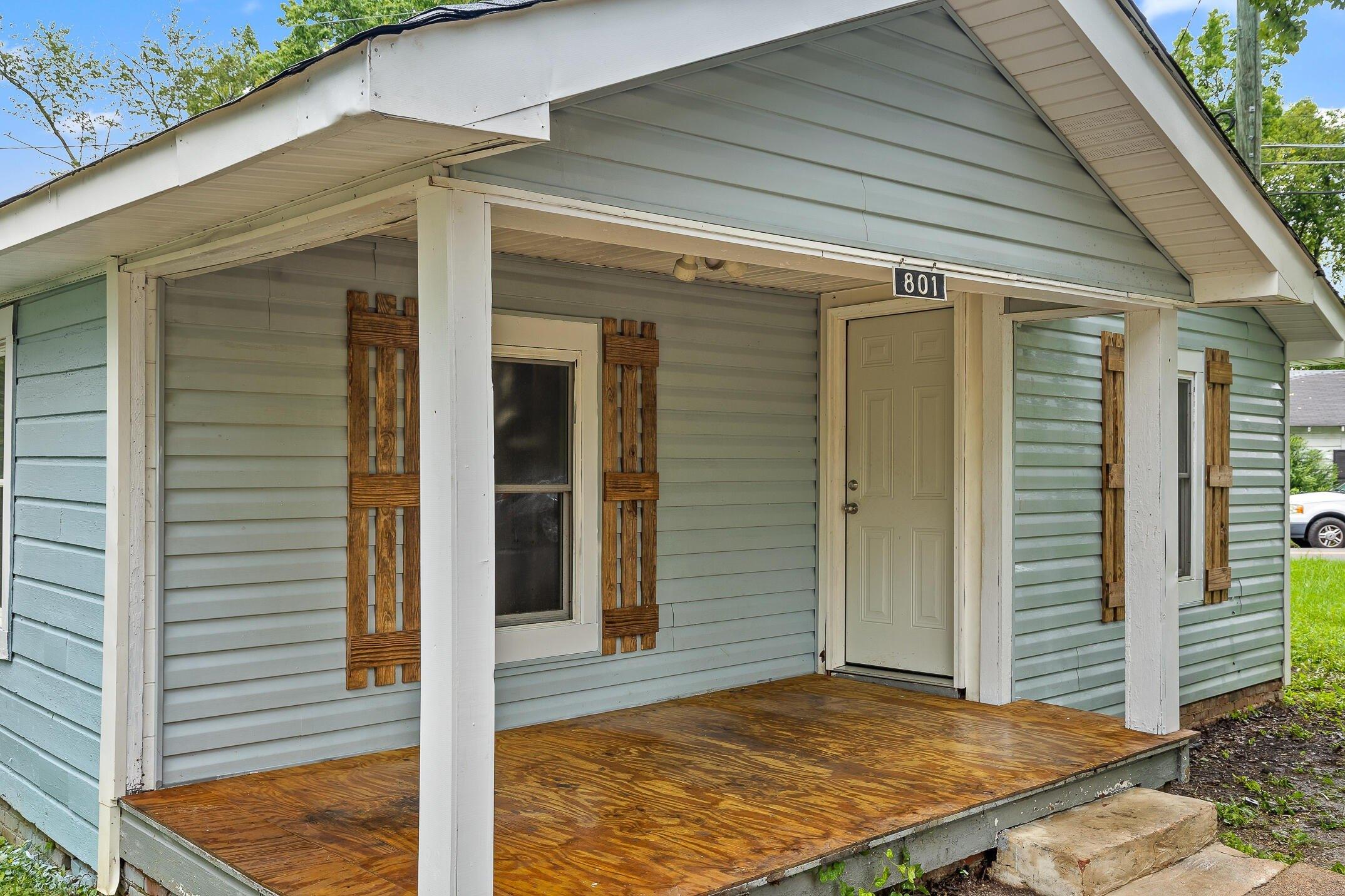Lee Ave, Rossville, GA 30741
