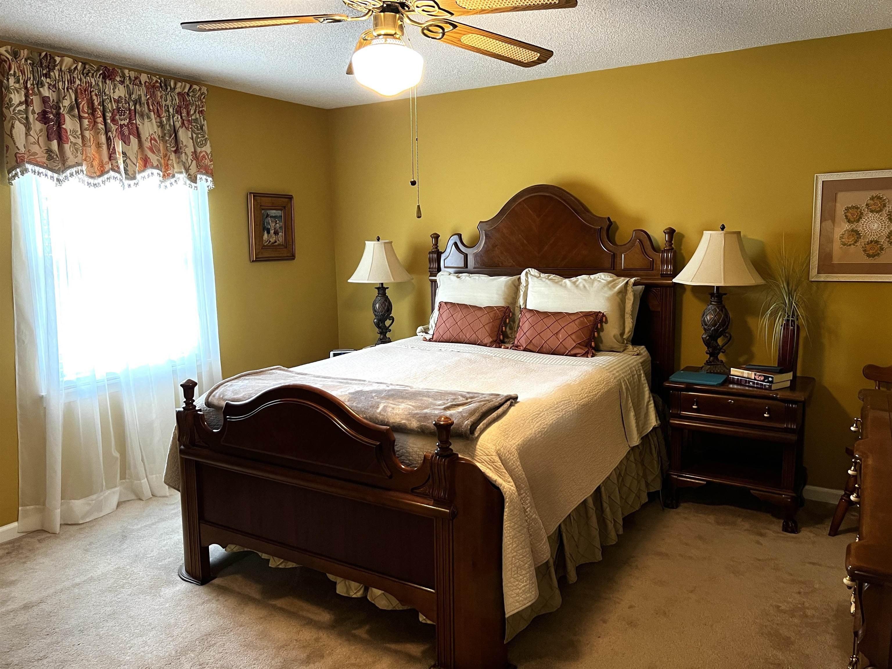 Marietta Ave, Muscle Shoals, AL 35661