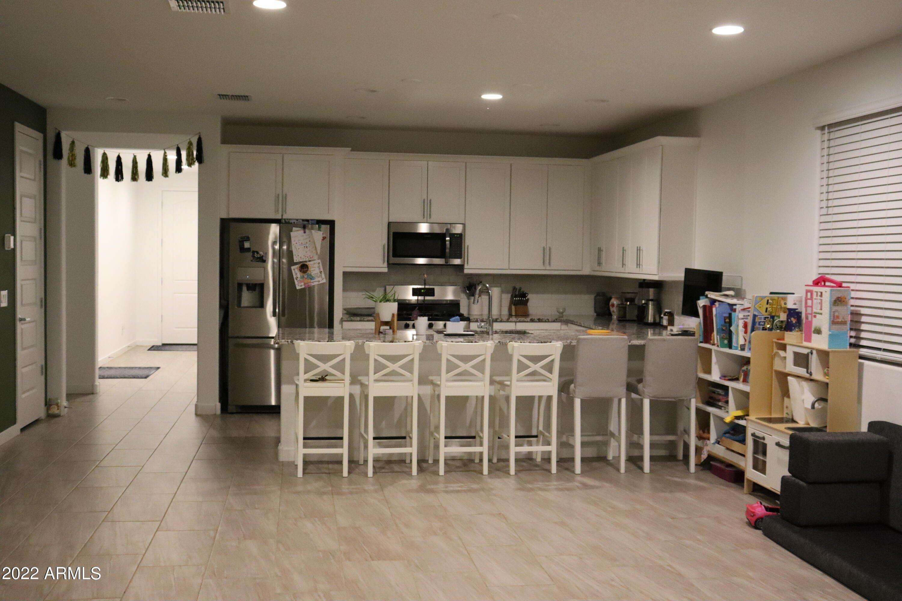W Carmen St, Phoenix, AZ 85041