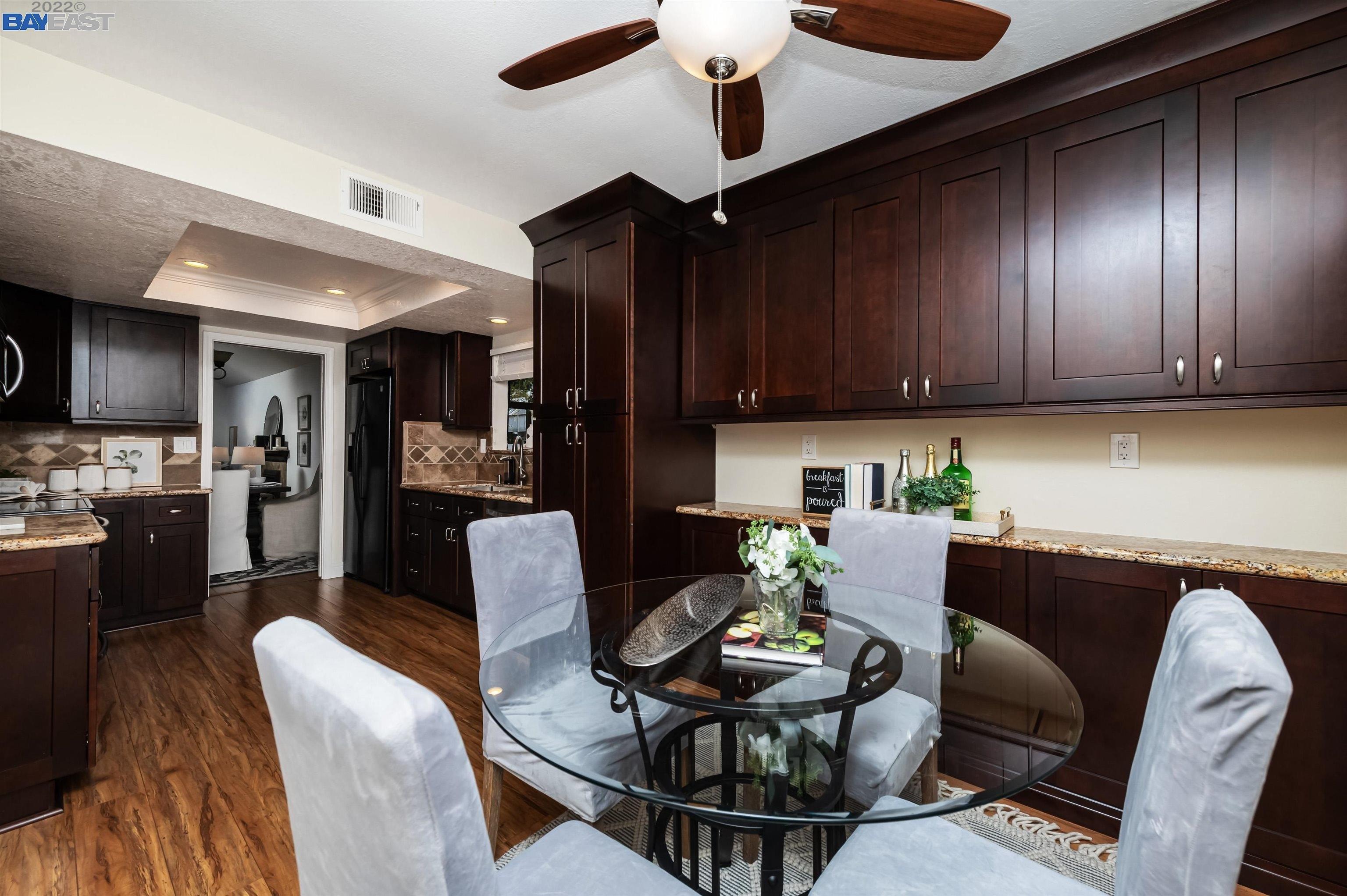 Riverdale Ct, Pleasanton, CA 94588