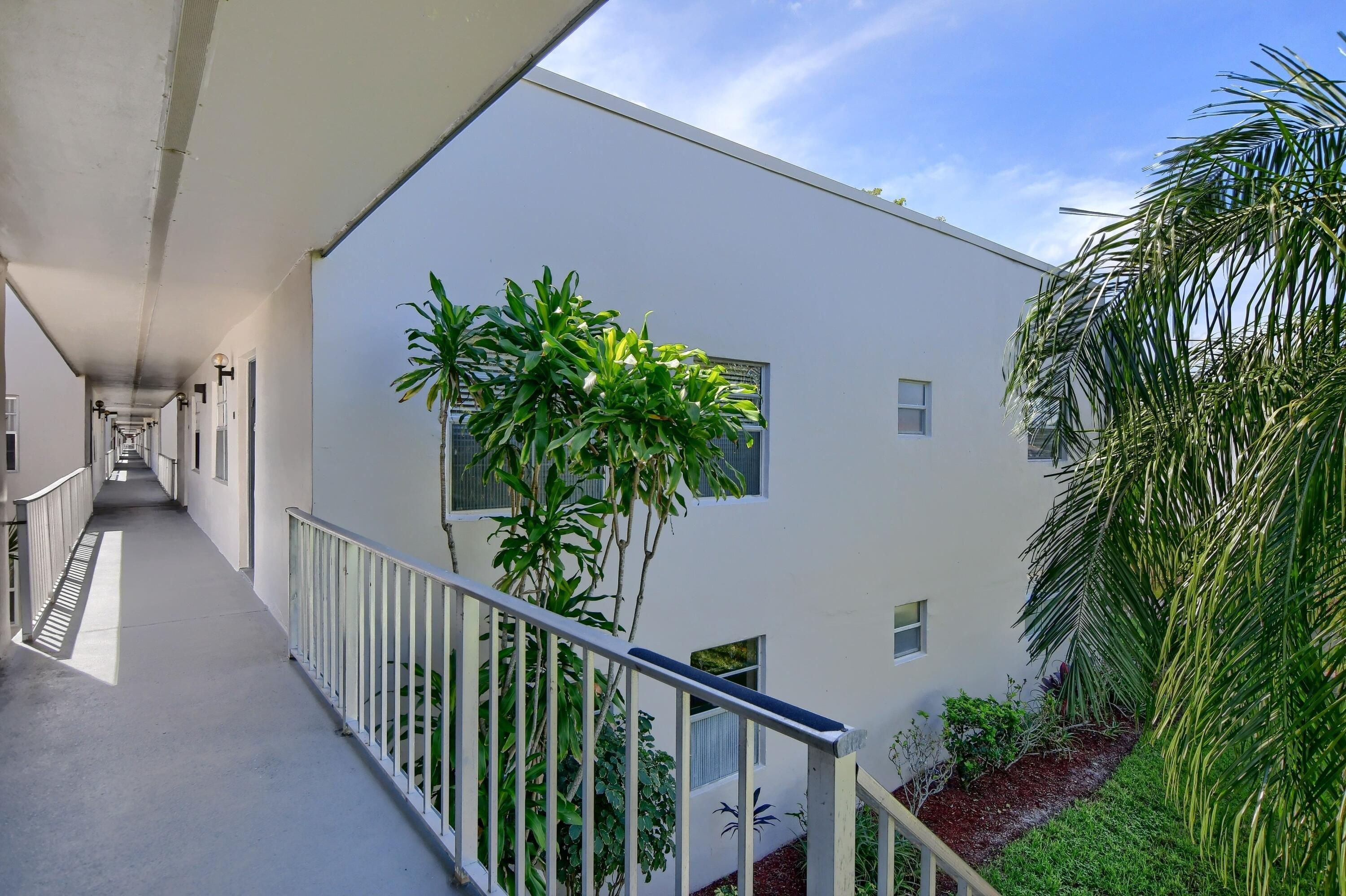 Burgundy G, Delray Beach, FL 33484