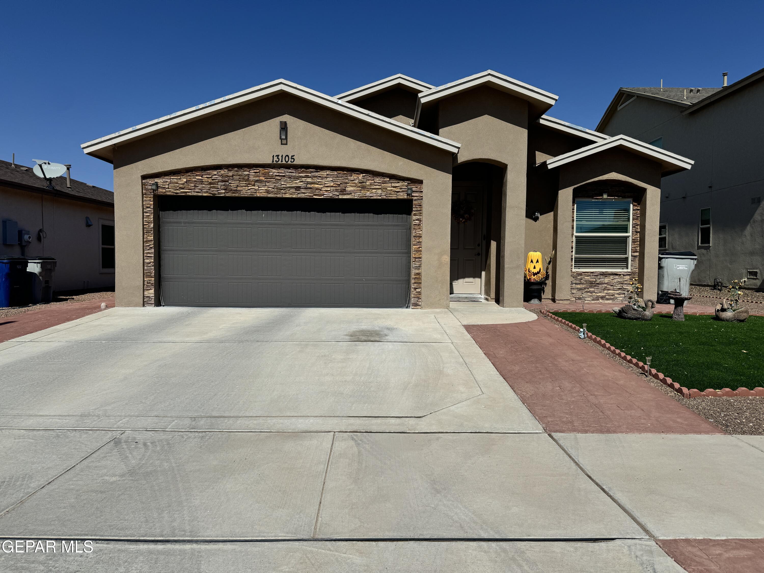 Cozy Cove Ave, El Paso, TX 79938