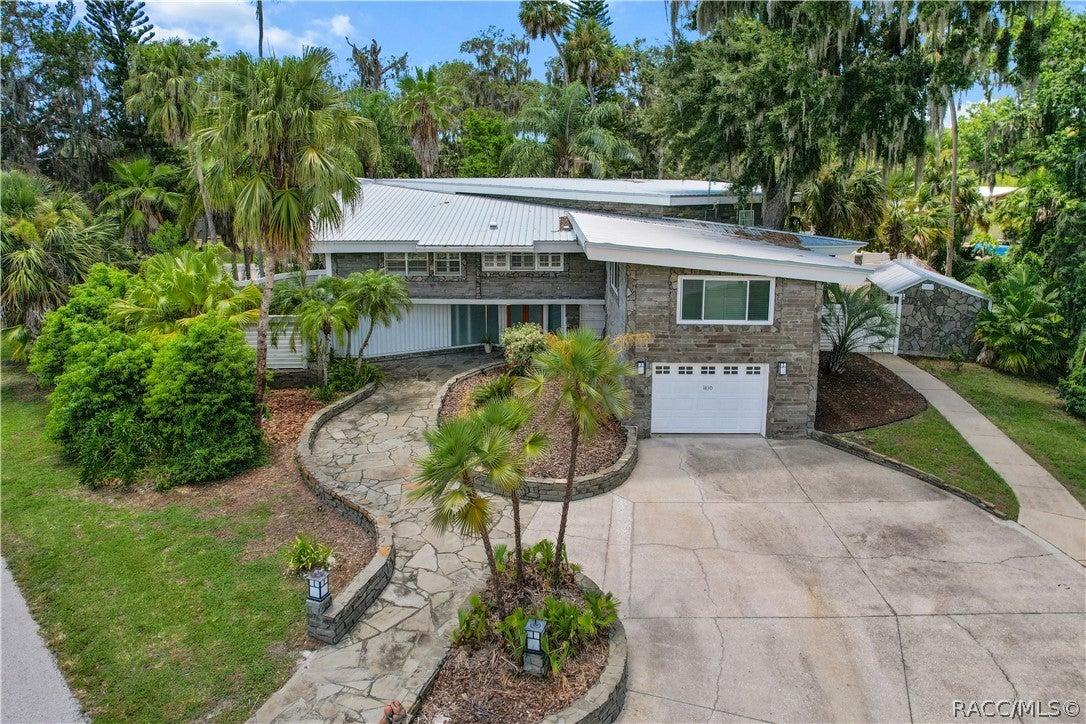 Se 3rd Ct, Crystal River, FL 34429