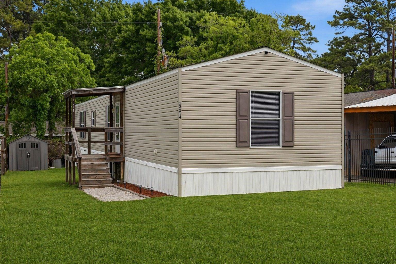 Captain Cir, Willis, TX 77318