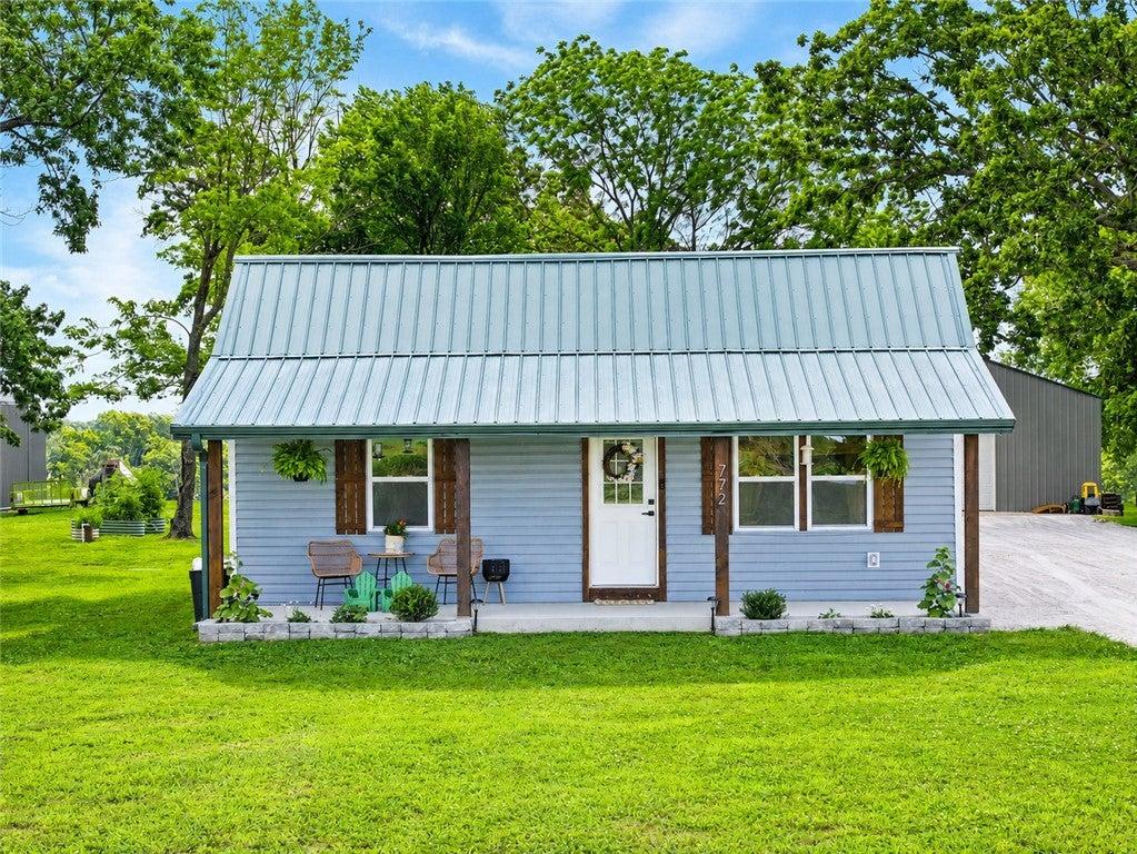 N Plainview Rd, Anderson, MO 64831
