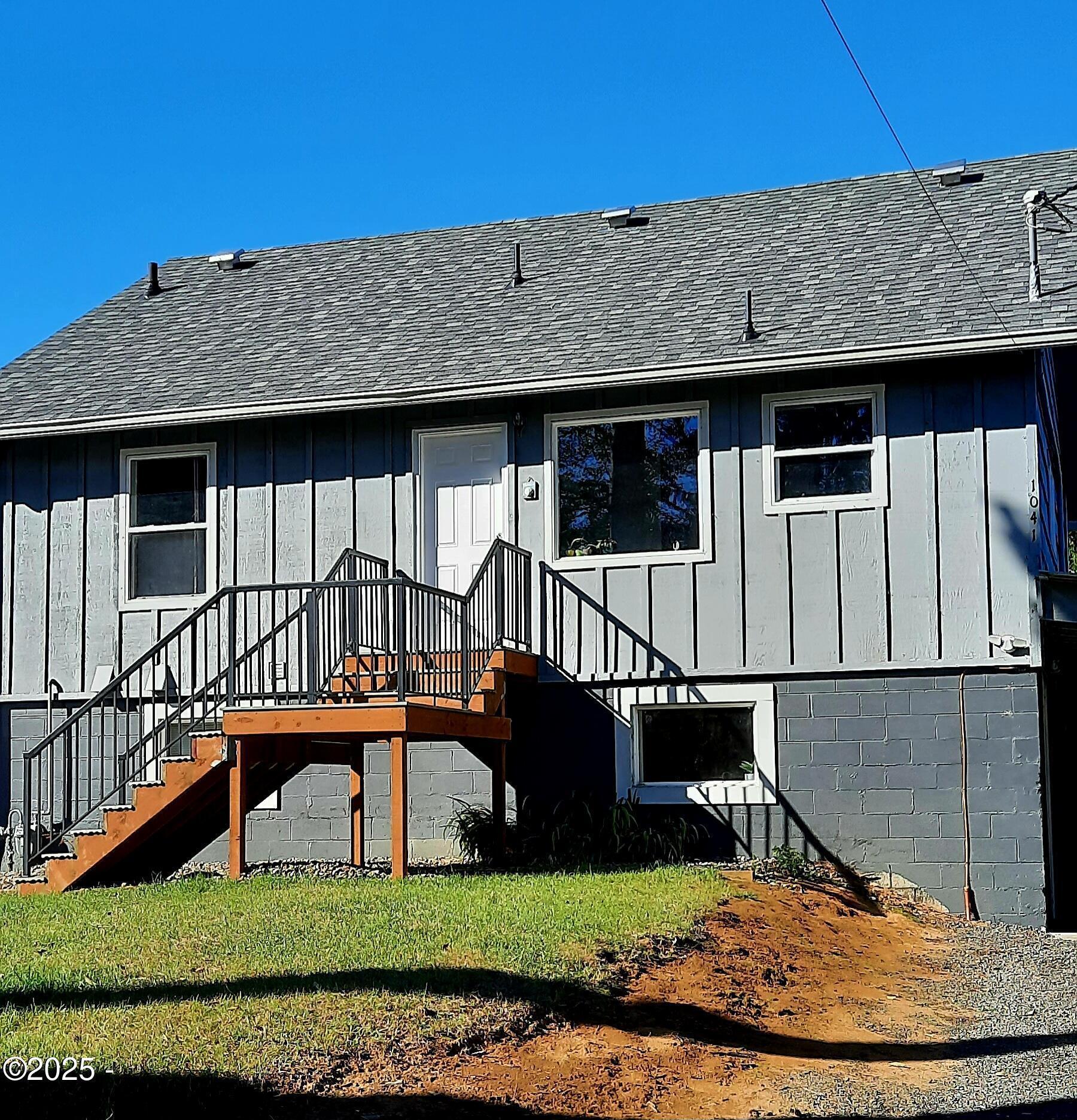 Ne Grant St, Newport, OR 97365