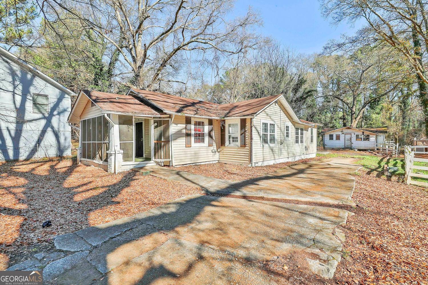 Howell Dr Sw, Atlanta, GA 30331