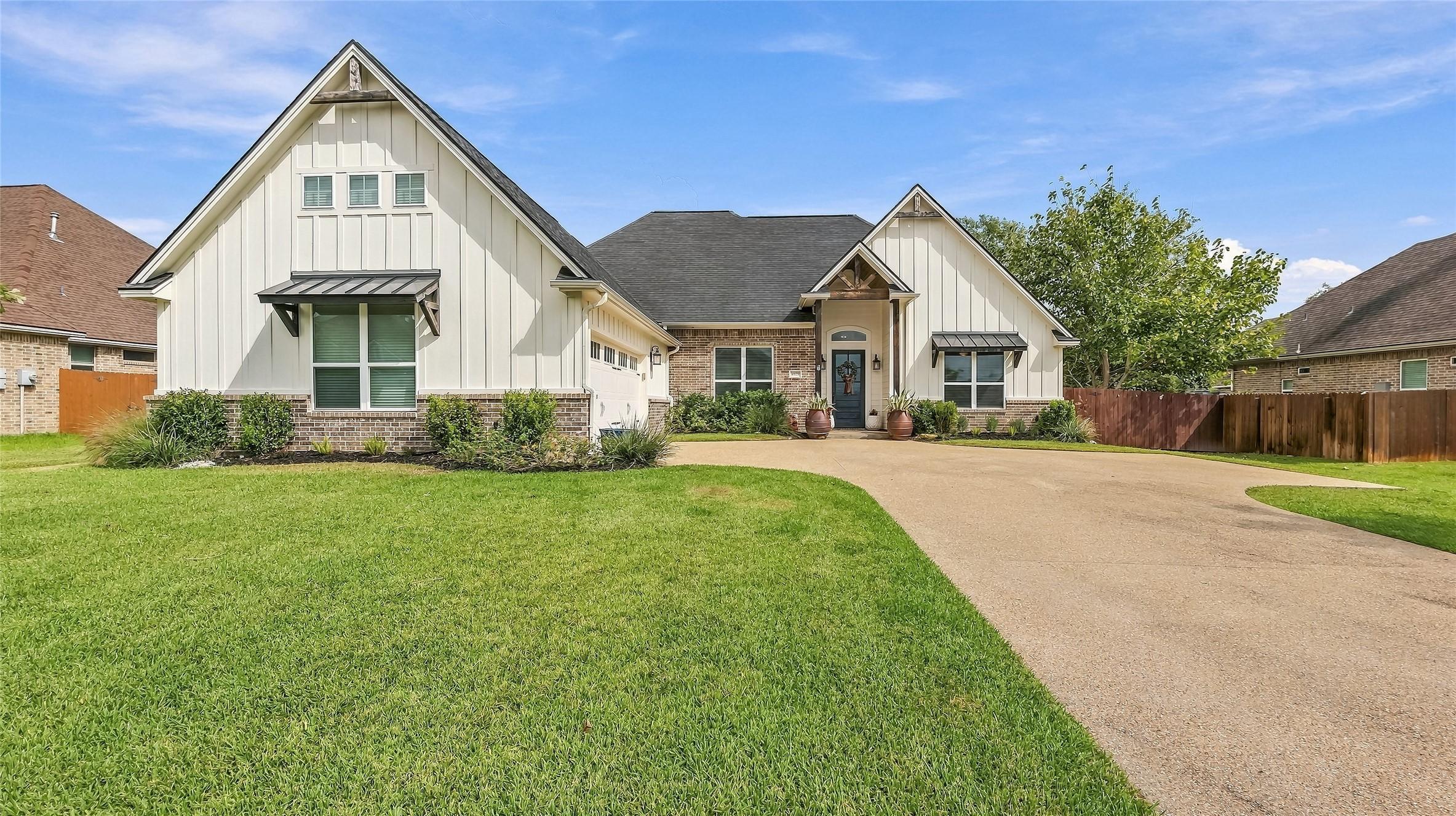 Coopers Hawk Dr, College Station, TX 77845