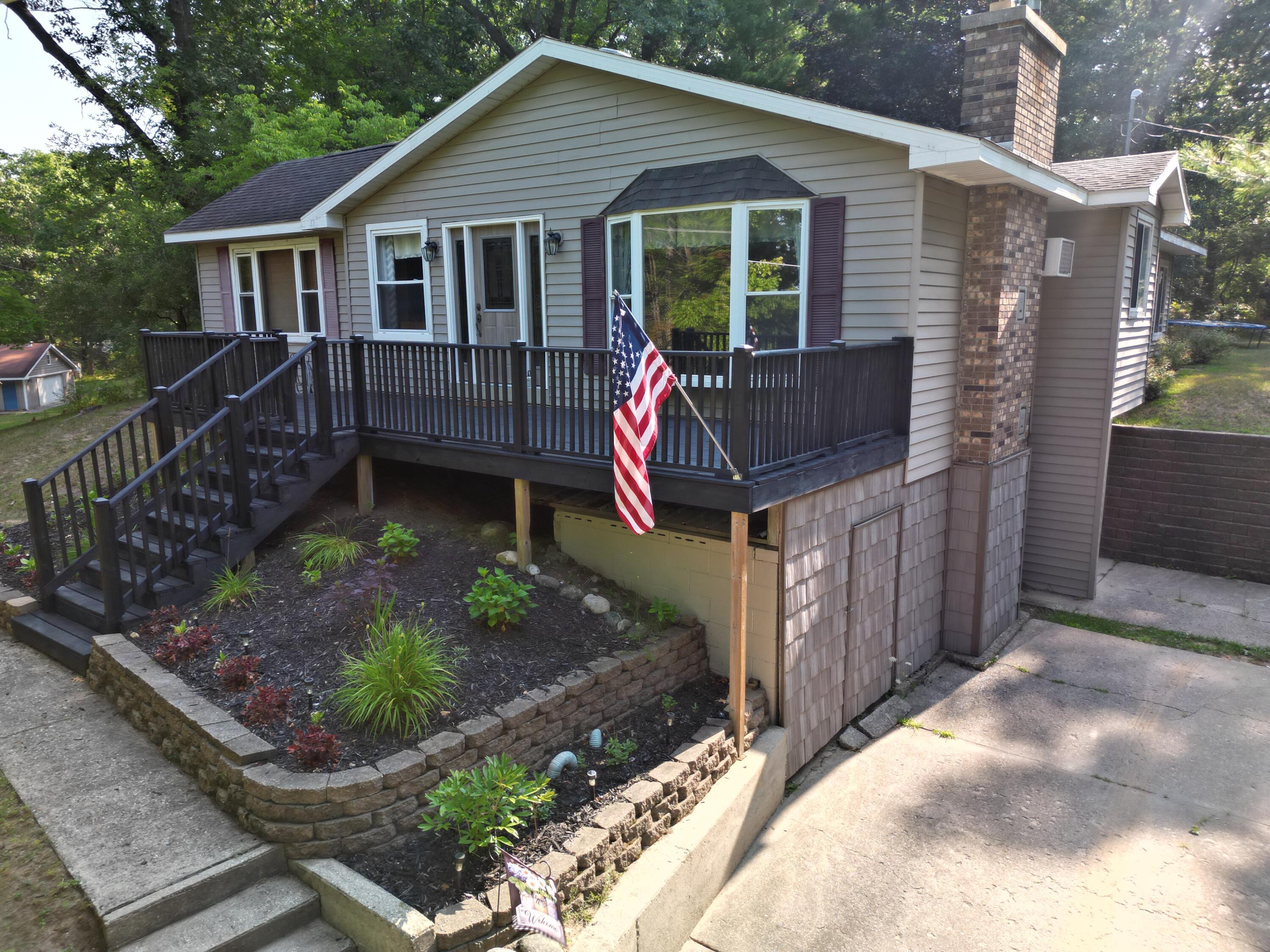 N Lake St, Bitely, MI 49309