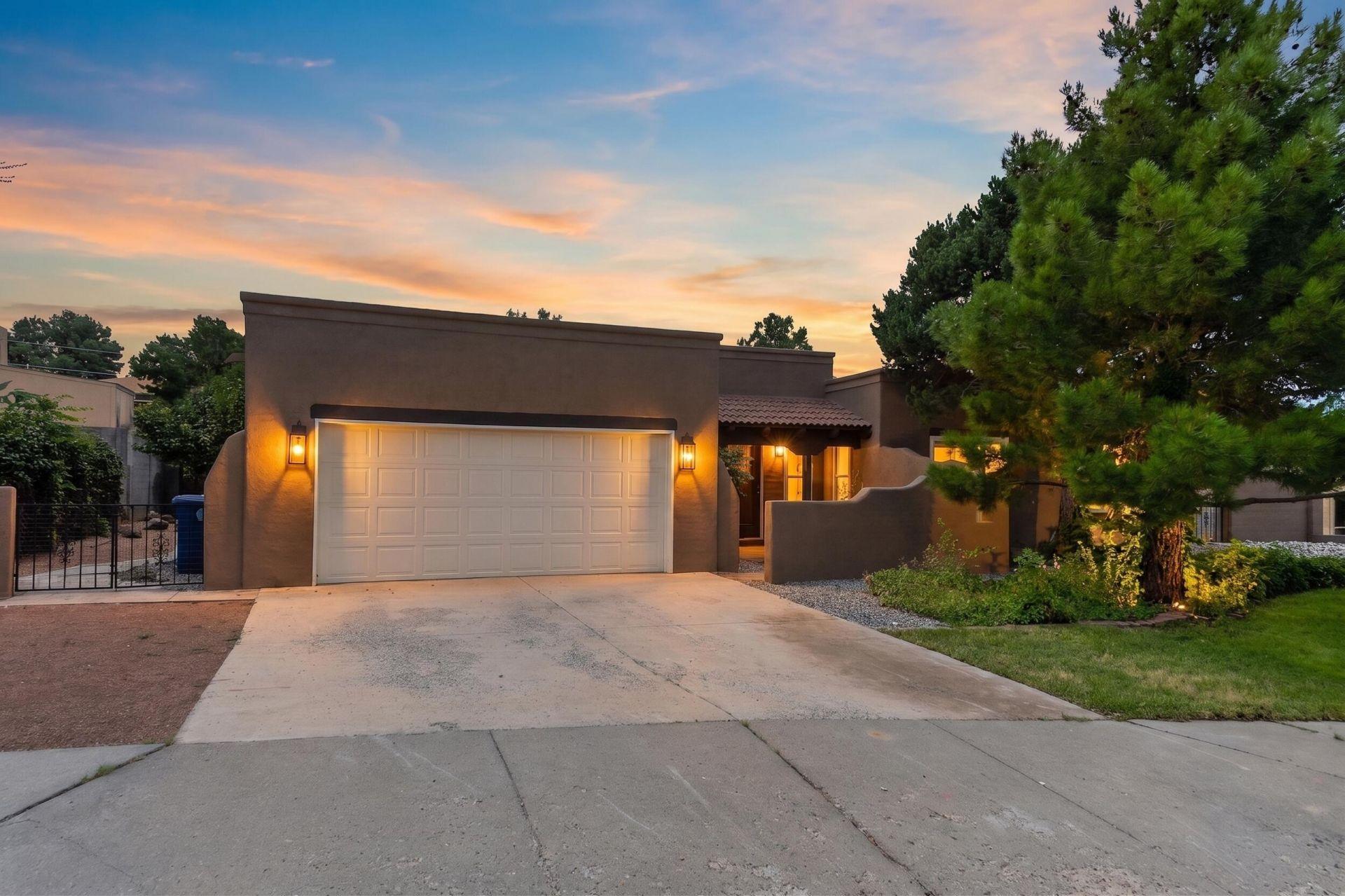 Calle De Sandias Ne, Albuquerque, NM 87111
