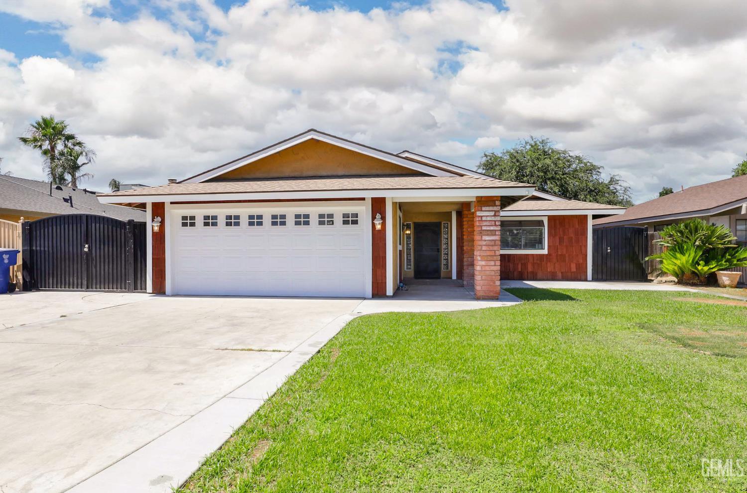 Milo Ave, Bakersfield, CA 93313