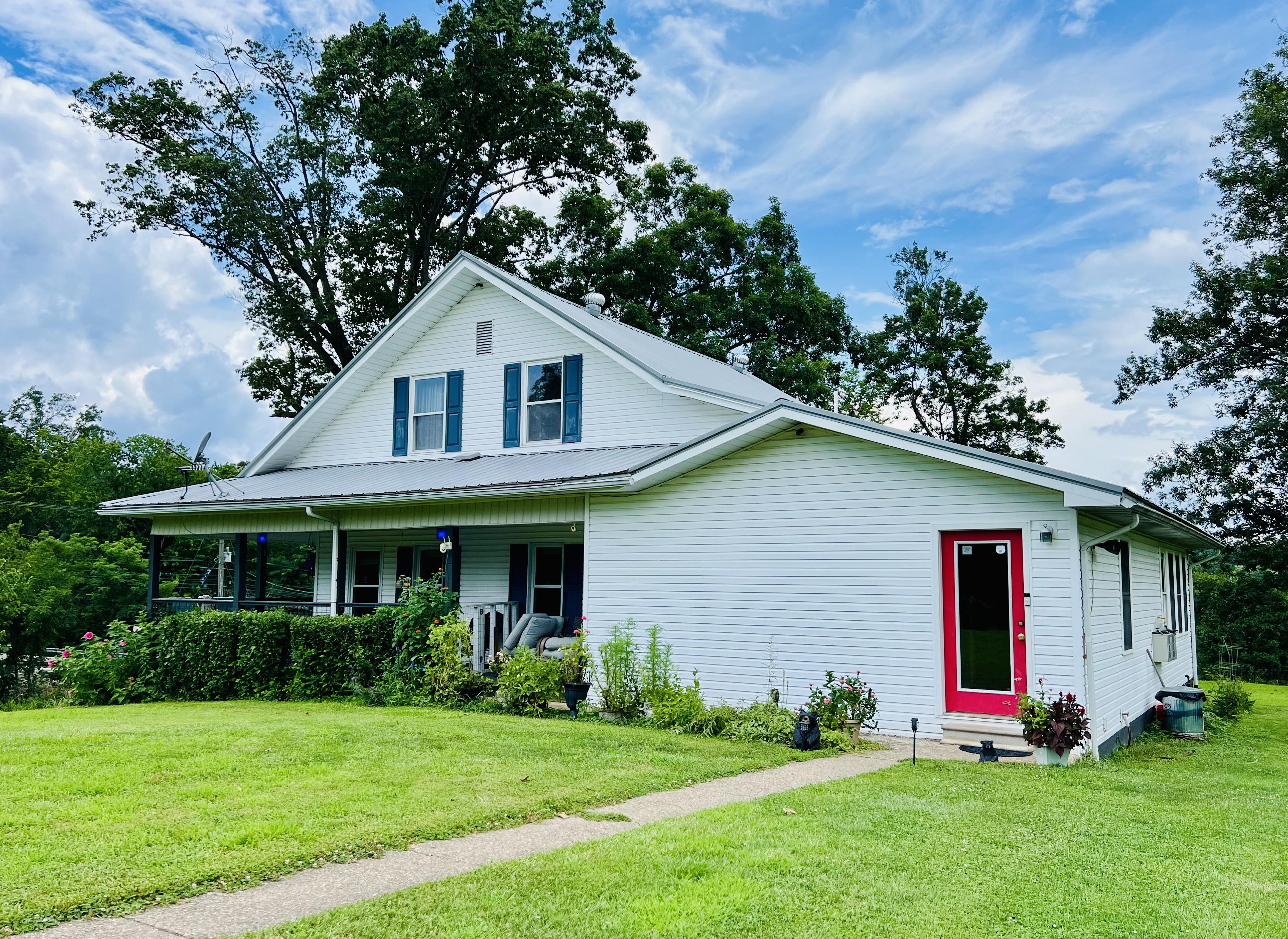 Vealey Ln, Kenna, WV 25248