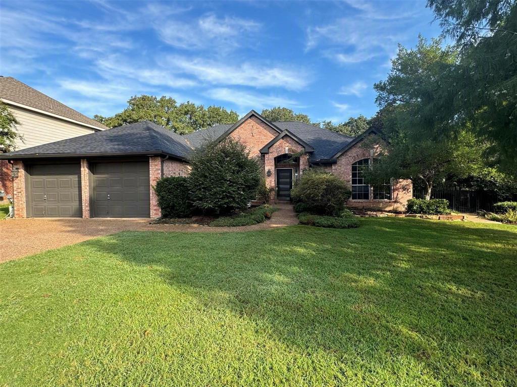 Green Hollow Ct, Lewisville, TX 75077