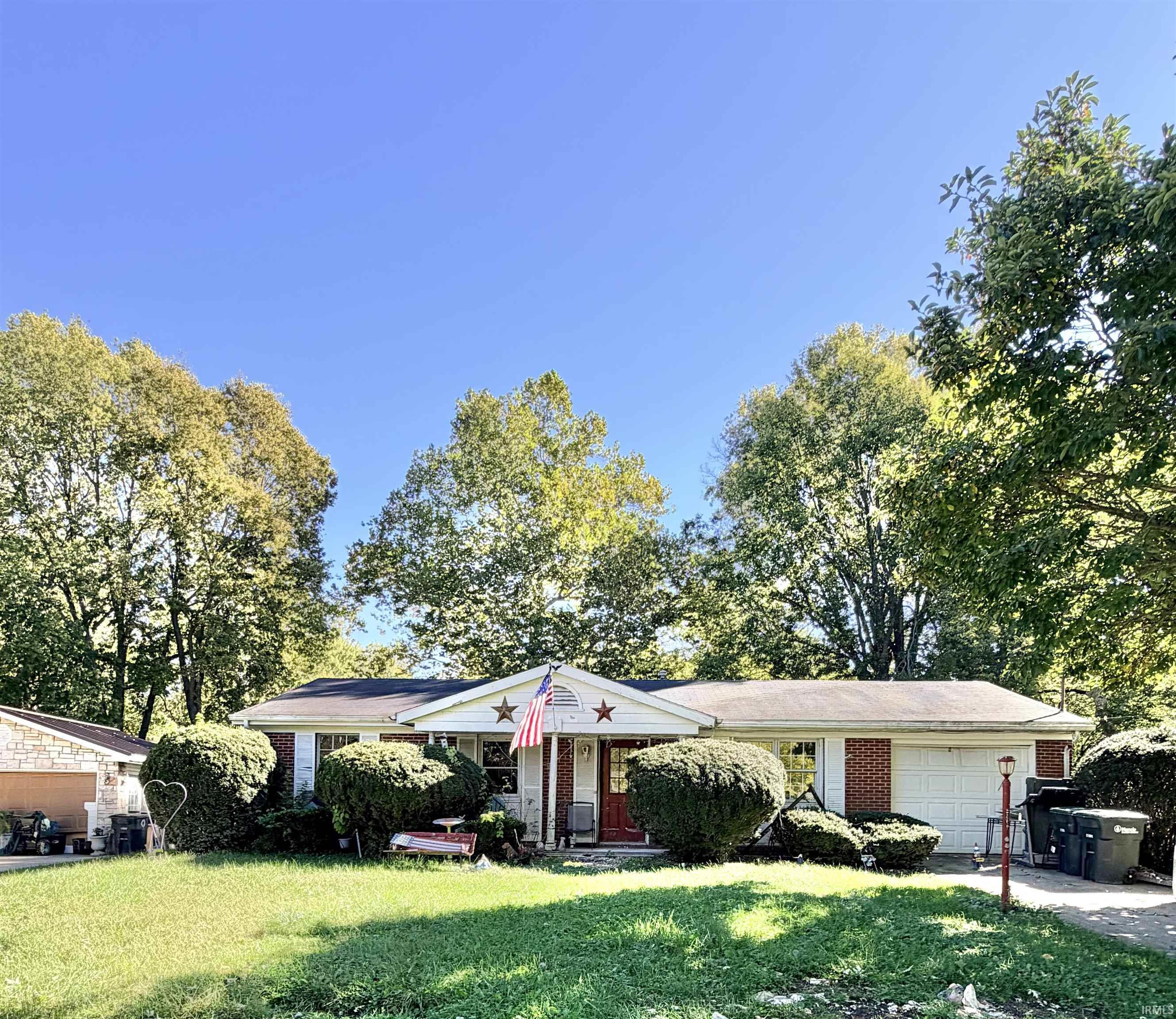 S Wisteria Ln, Muncie, IN 47302