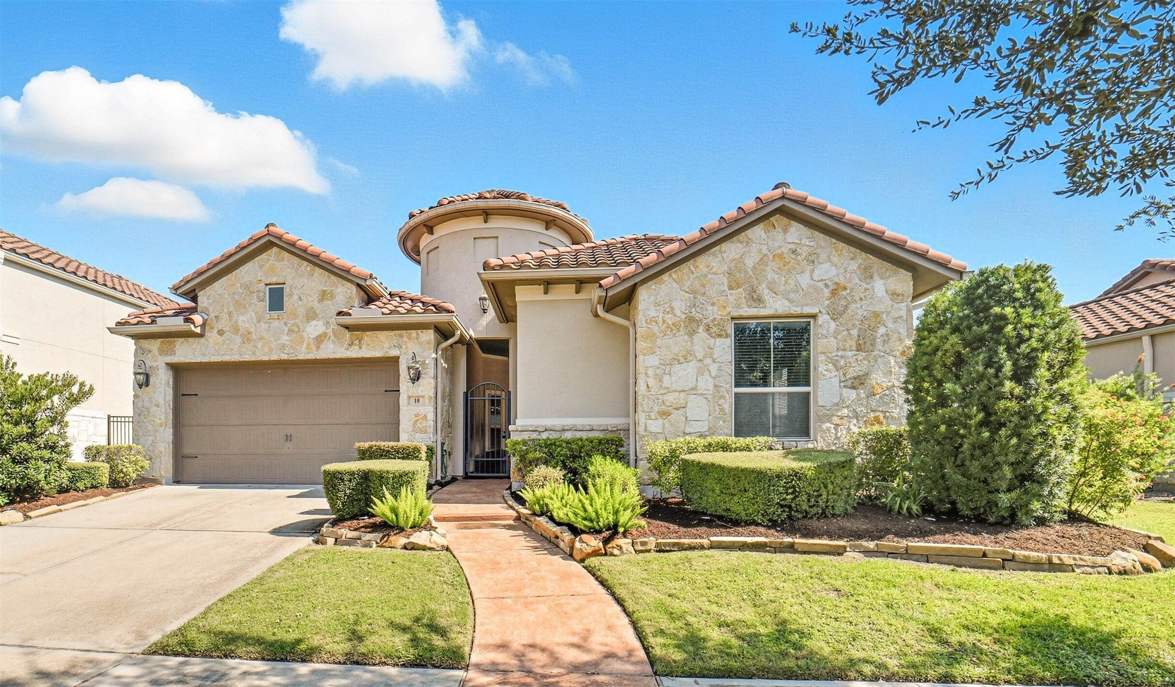 Silent Way Dr, Sugar Land, TX 77498