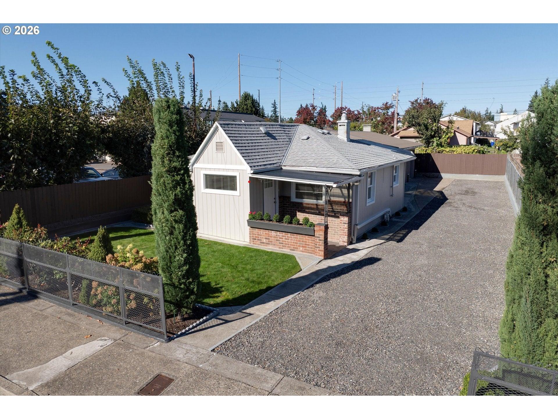Se Pine St, Portland, OR 97233