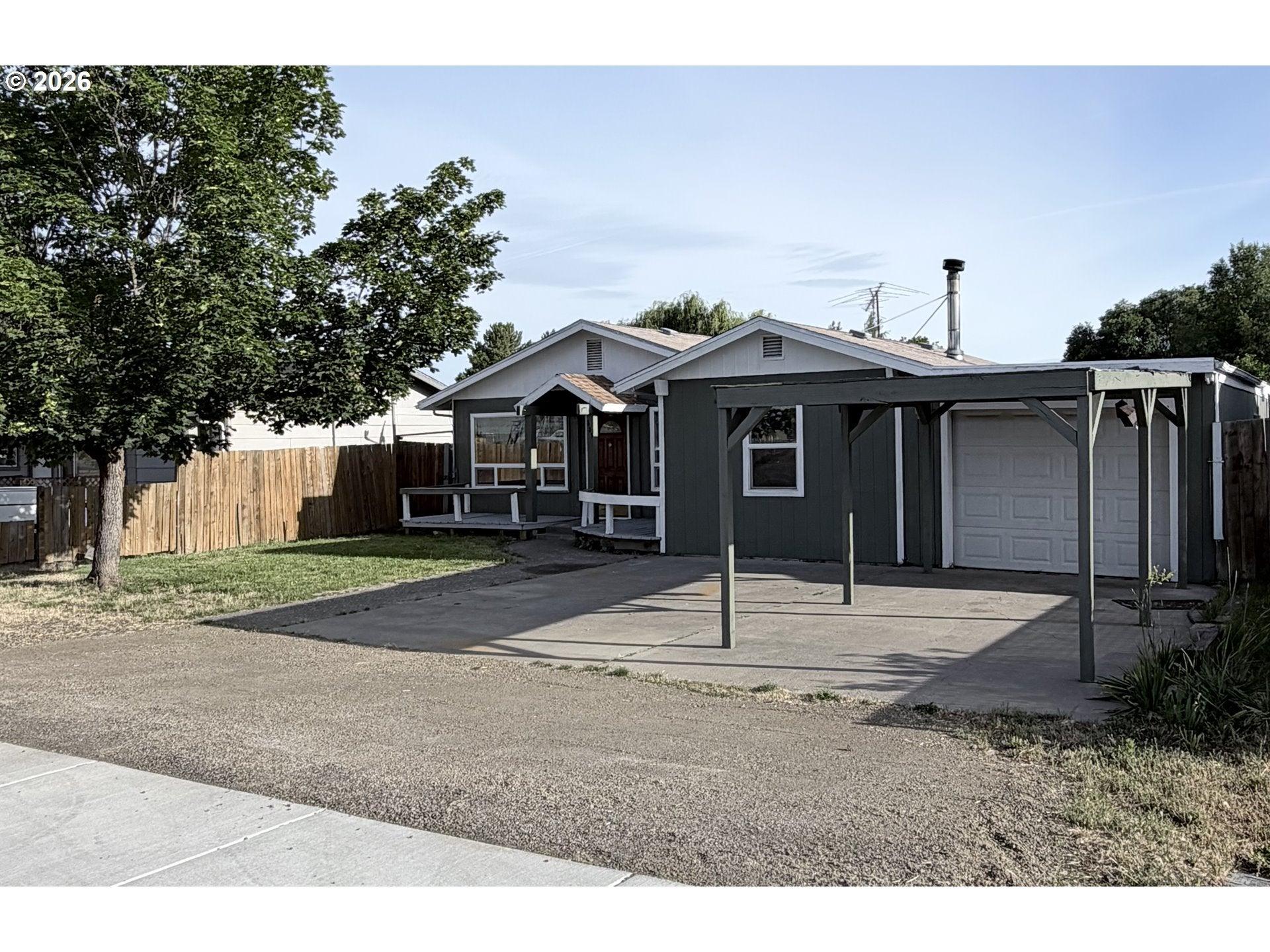 W Darland St, Goldendale, WA 98620