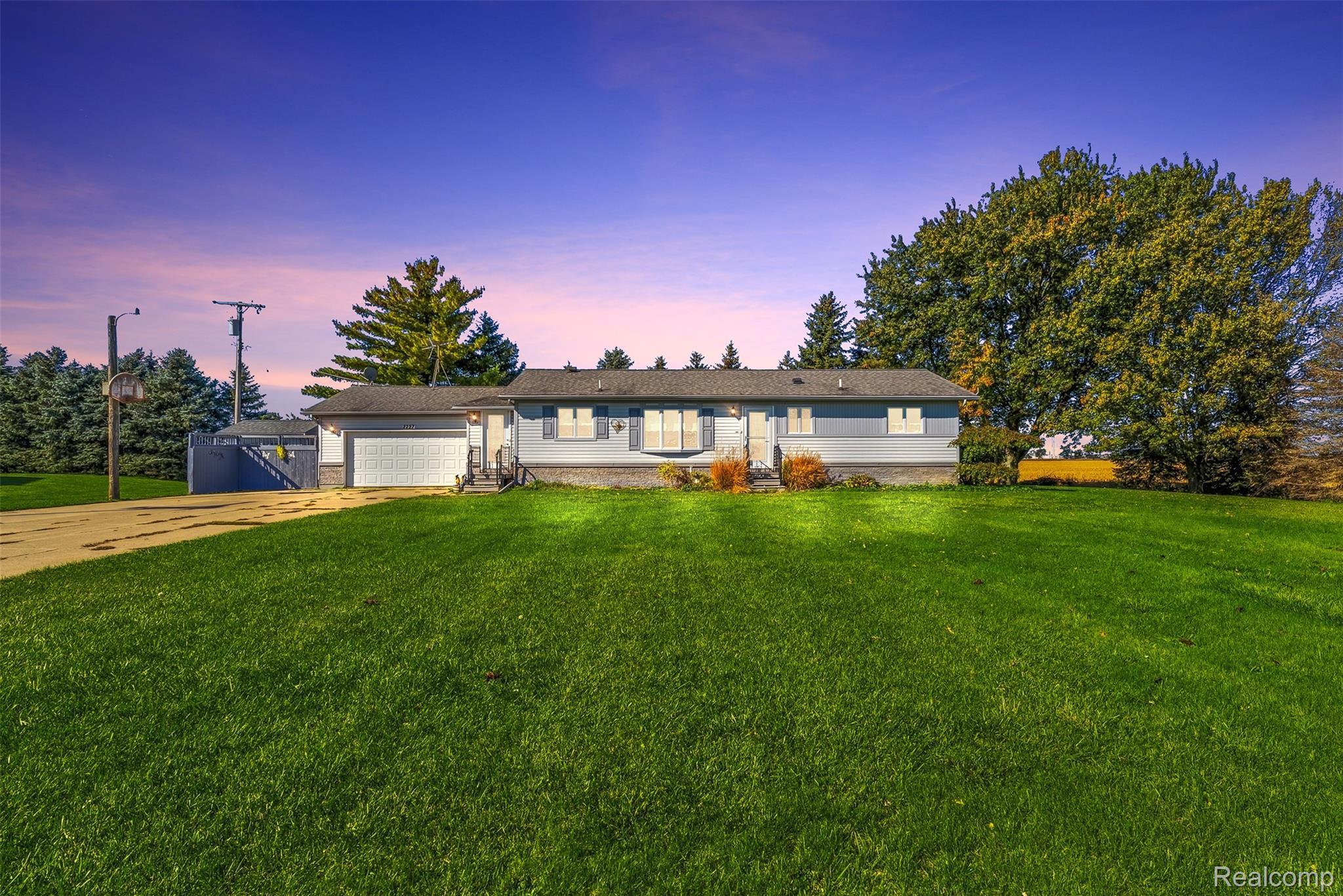 N Graf Rd, Caro, MI 48723