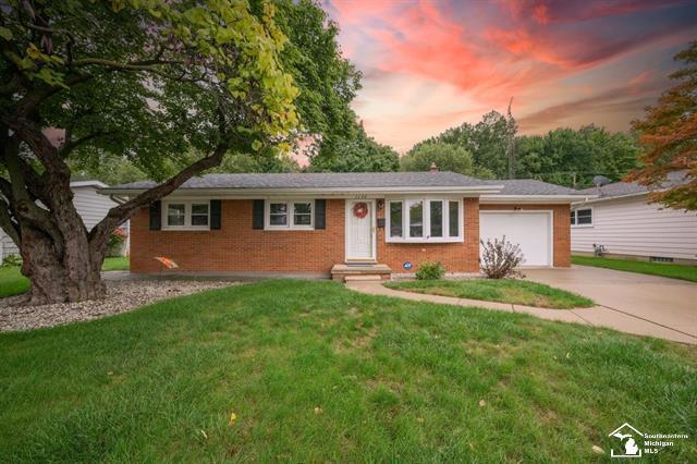 Lavender St, Monroe, MI 48162