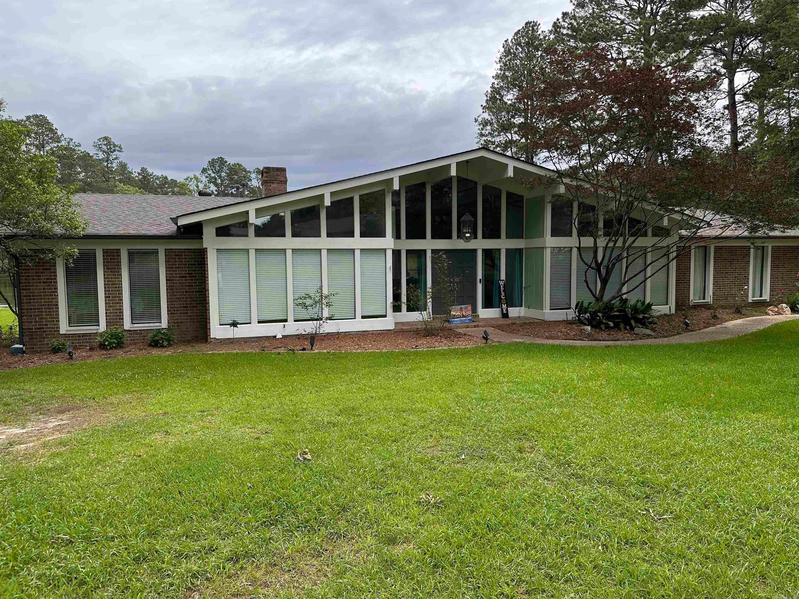 S Lakewood, Magnolia, AR 71753