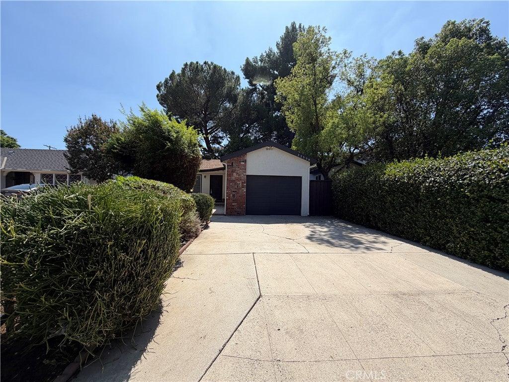 Berdon St, Woodland Hills, CA 91367