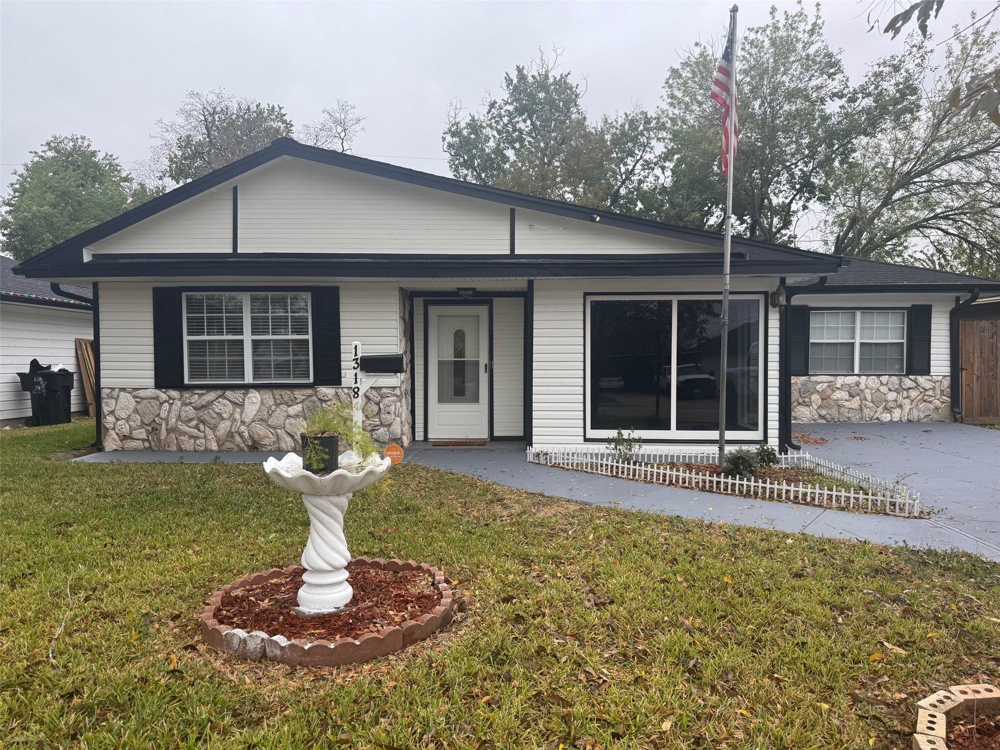 Sulphur St, Houston, TX 77034