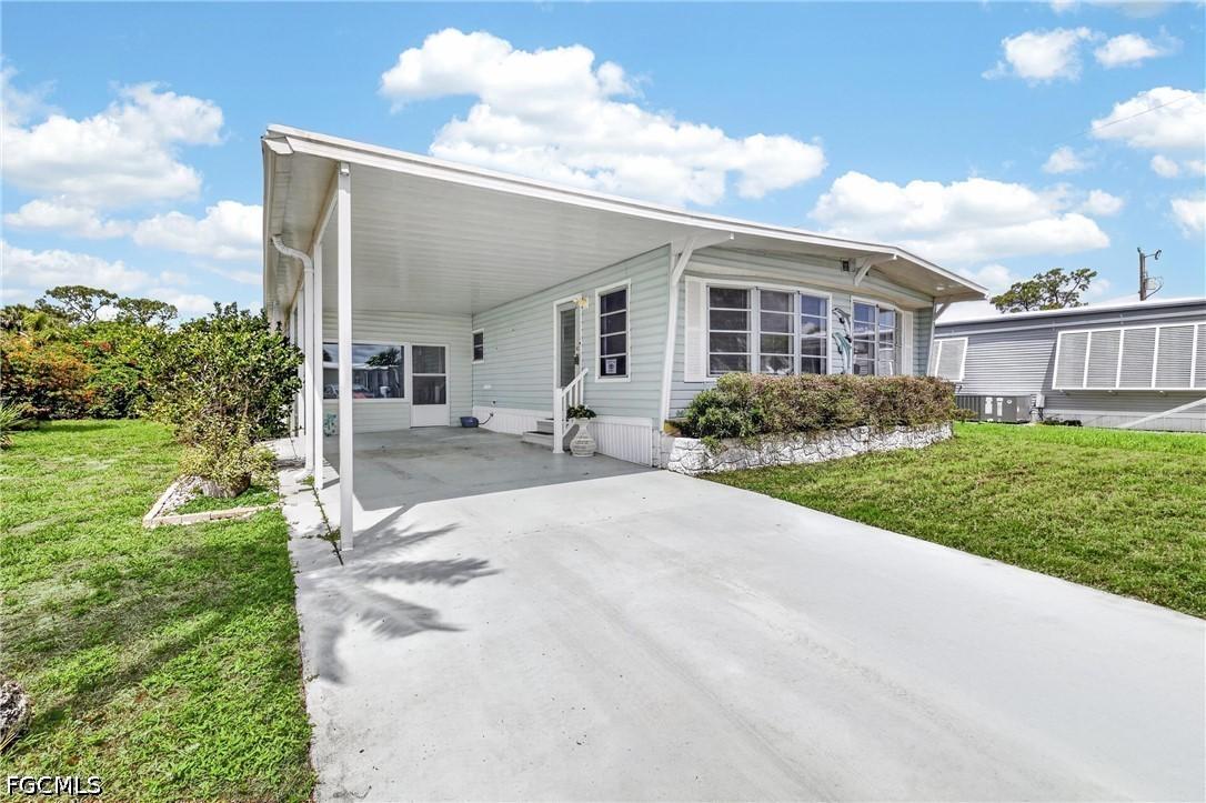 Pine Grove Ct, North Fort Myers, FL 33917