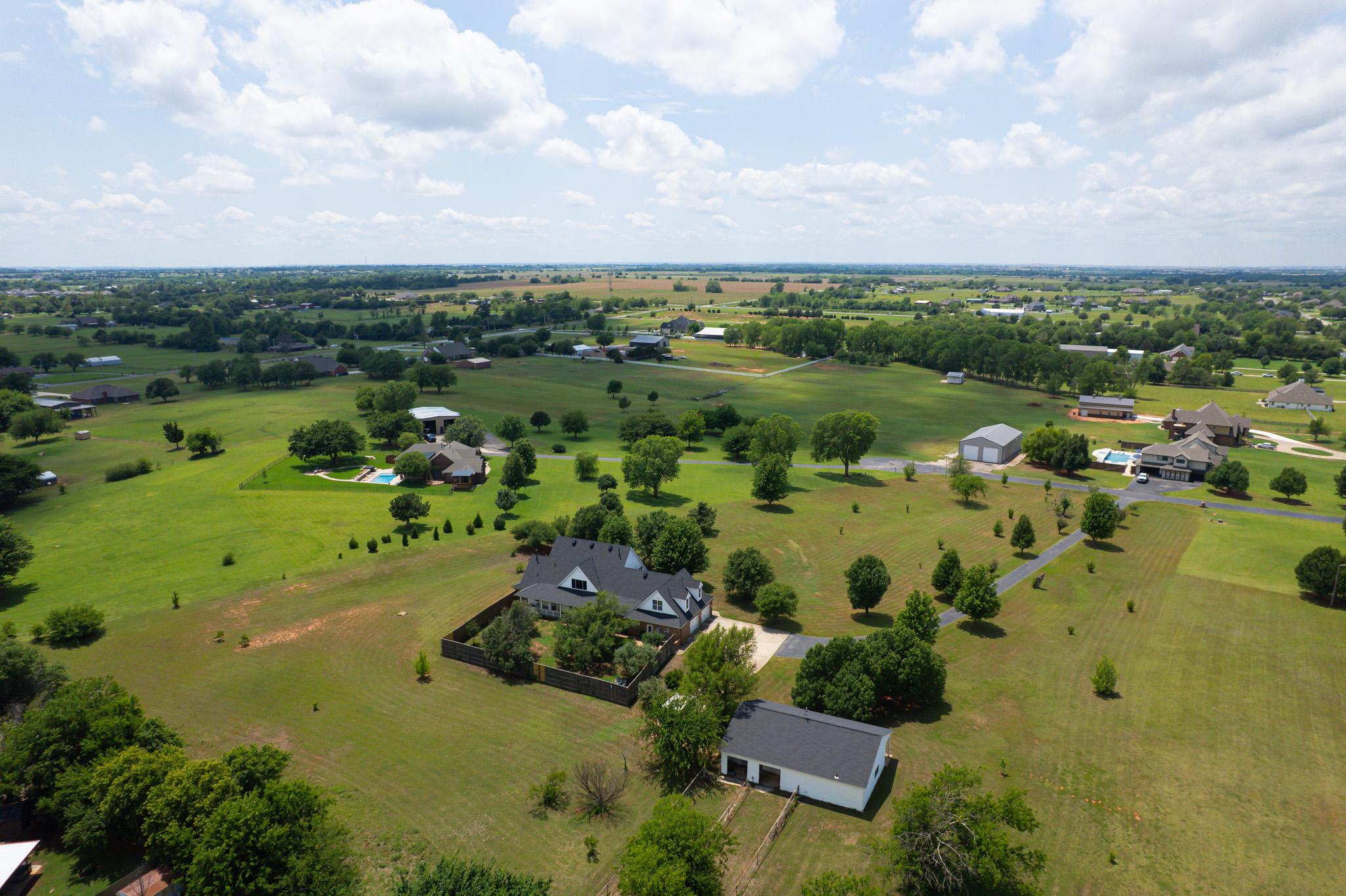 Torre Pines Ct, Yukon, OK 73099