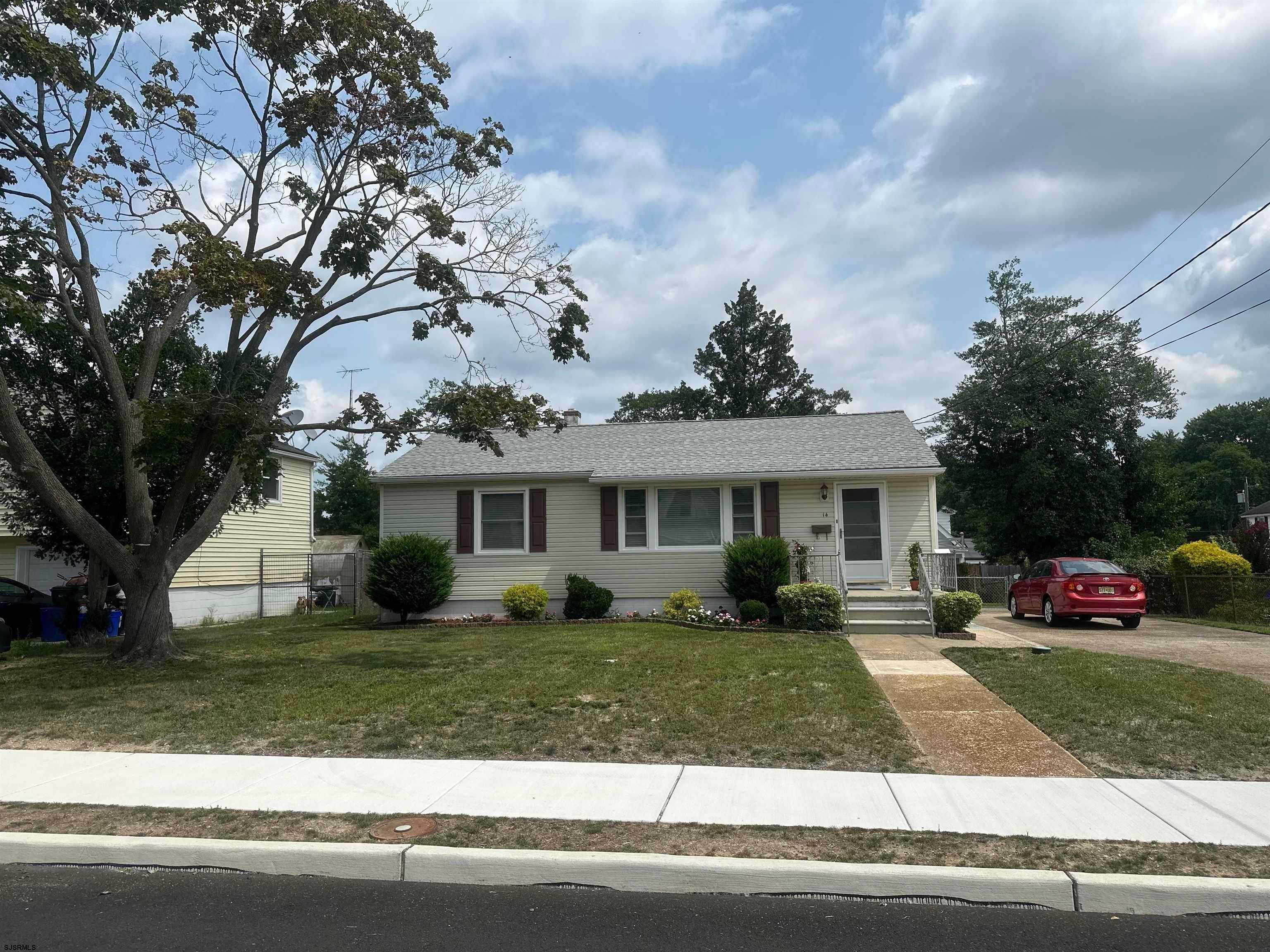 E Ridgewood Ave, Pleasantville, NJ 08232