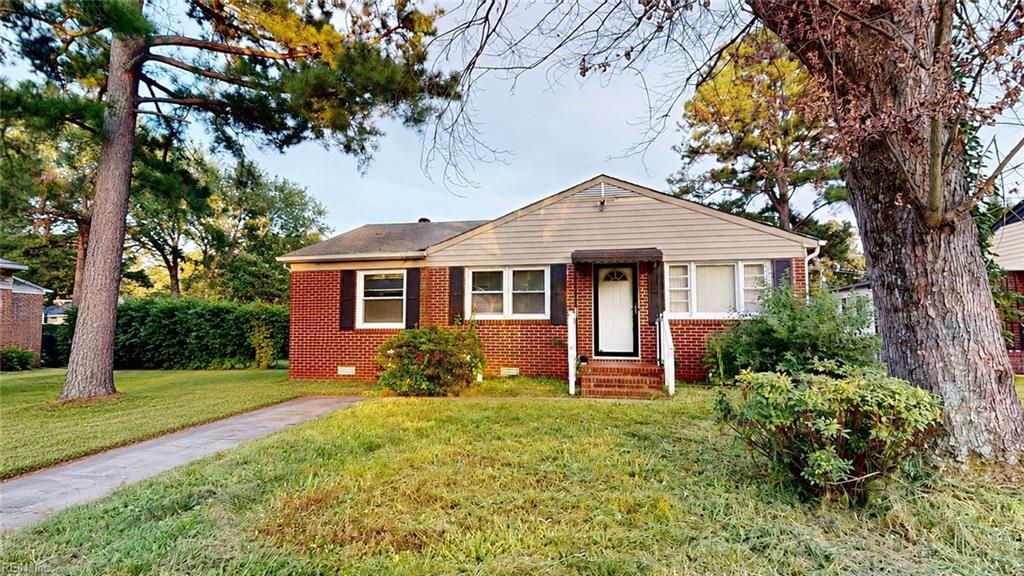 Lyndon Cir, Newport News, VA 23605