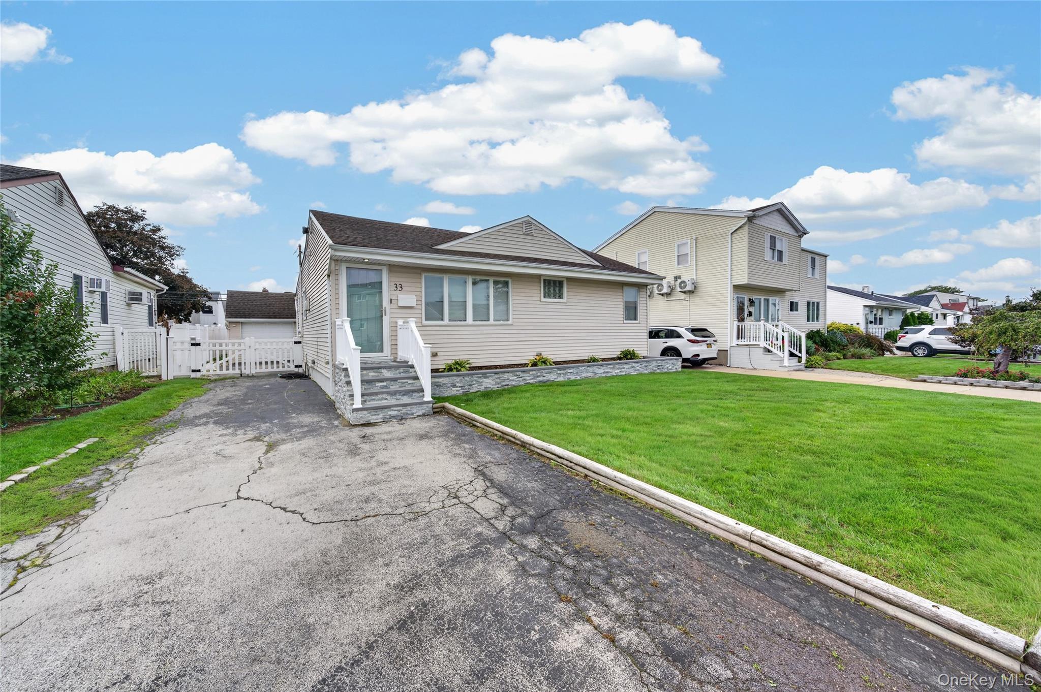 Hubbard Ave, Freeport, NY 11520