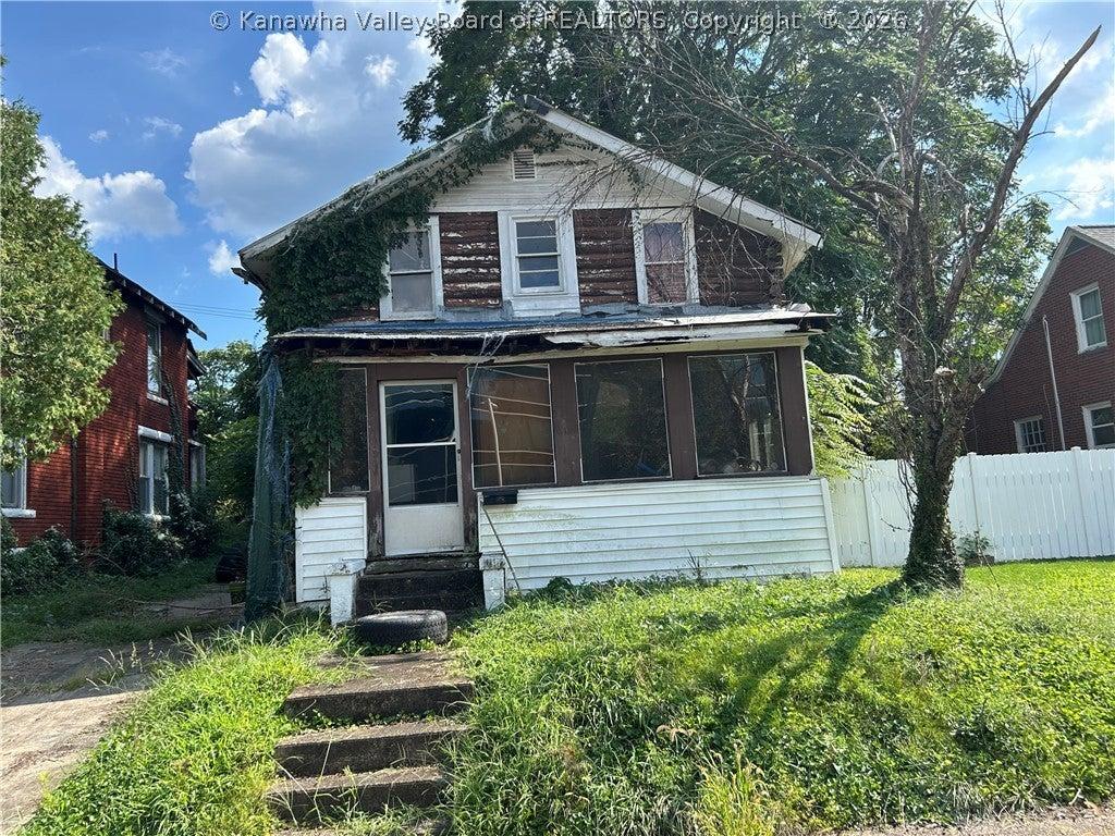 Columbia Ave, Huntington, WV 25701
