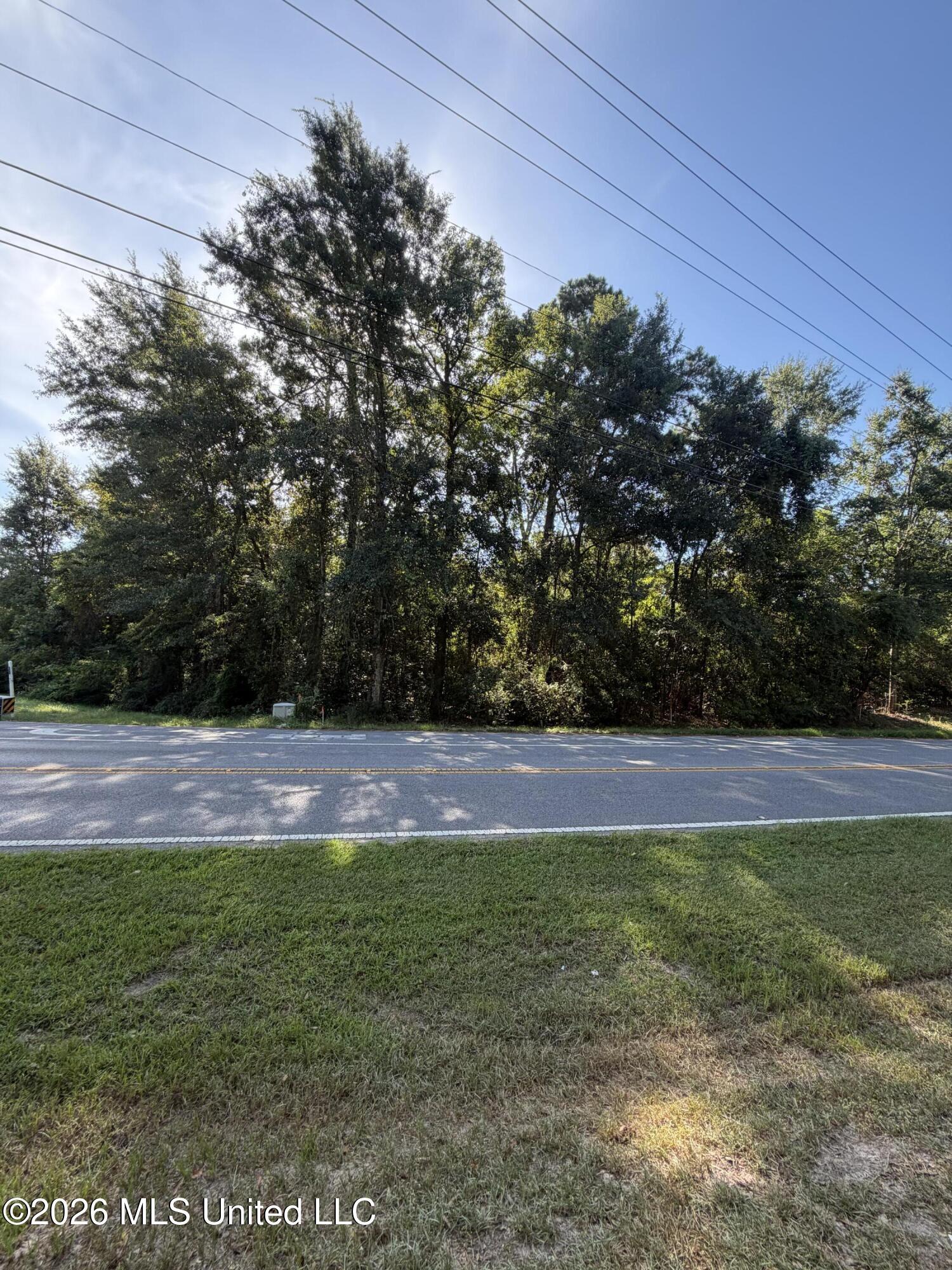 Daisy Vestry Rd, Biloxi, MS 39532