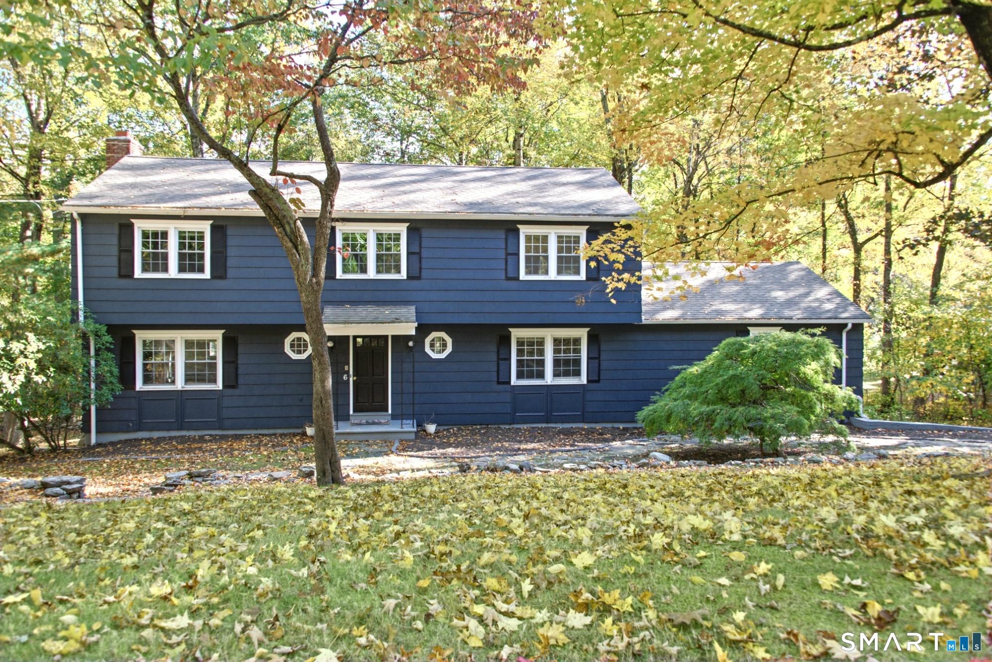 Redcoat Ln, Trumbull, CT 06611
