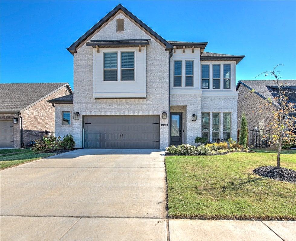 S 14th Pl, Rogers, AR 72758