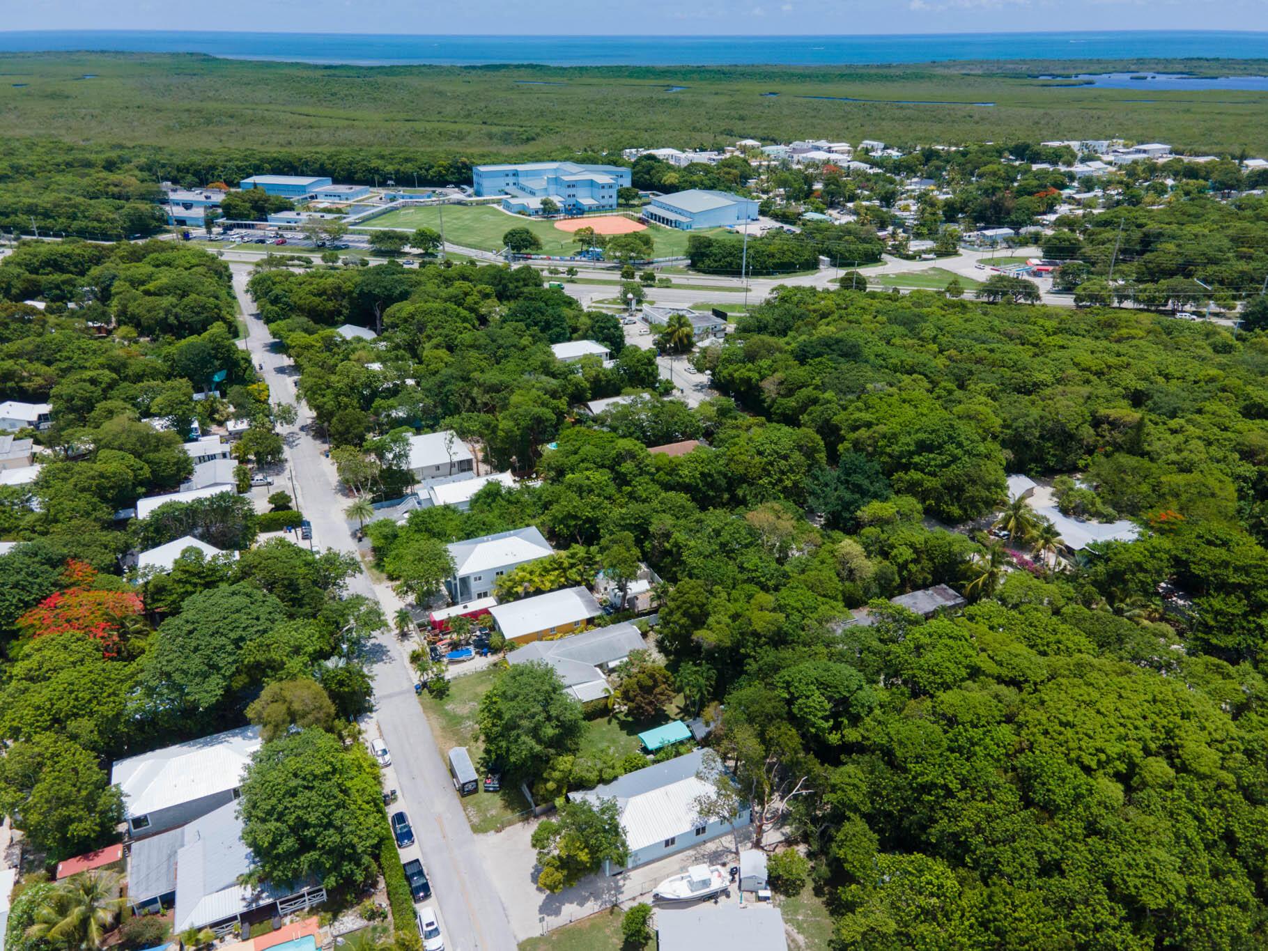 Bonita Ave, Key Largo, FL 33037