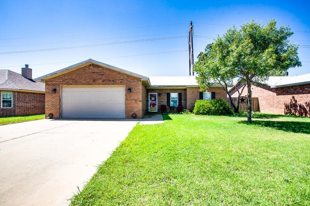 11th St, Wolfforth, TX 79382
